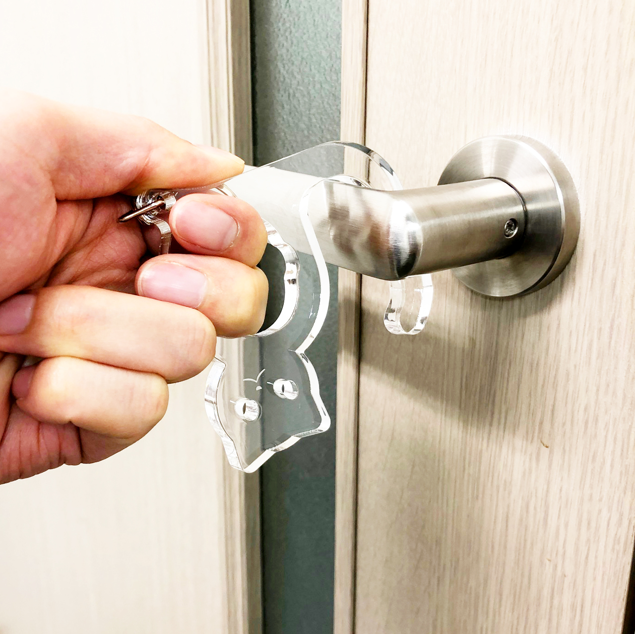 好評につき再度お知らせ ドアノブに触れたくない そんな時 Logoryl Door Base Mag 好評につき再度お知らせ ドアノブに触れたくない そんな時 Logoryl Door Base Mag
