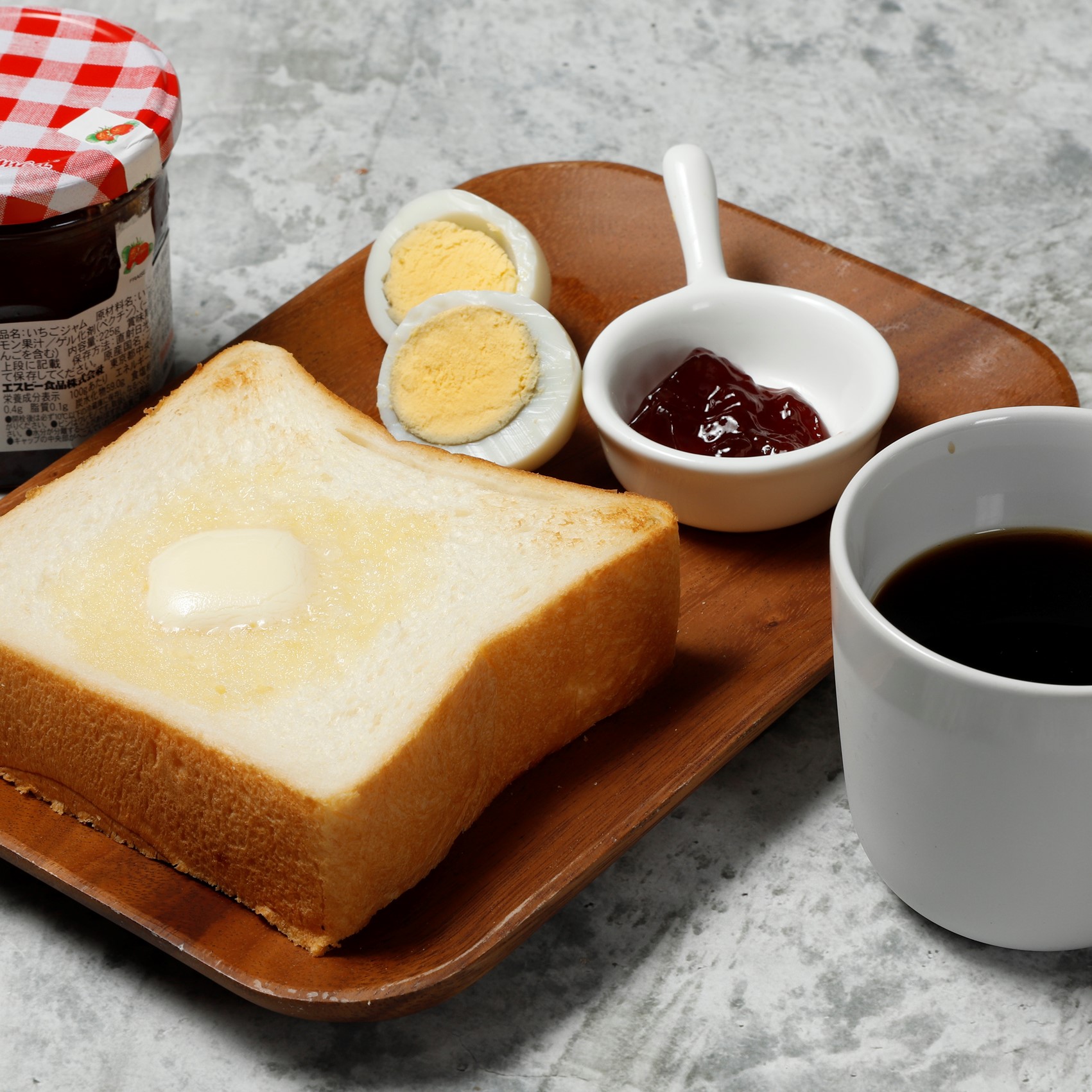 ボンジュールボンの生食パン！！国産小麦・北海道バター・種製製法で作る甘味ともっちりさが魅力の生食パン