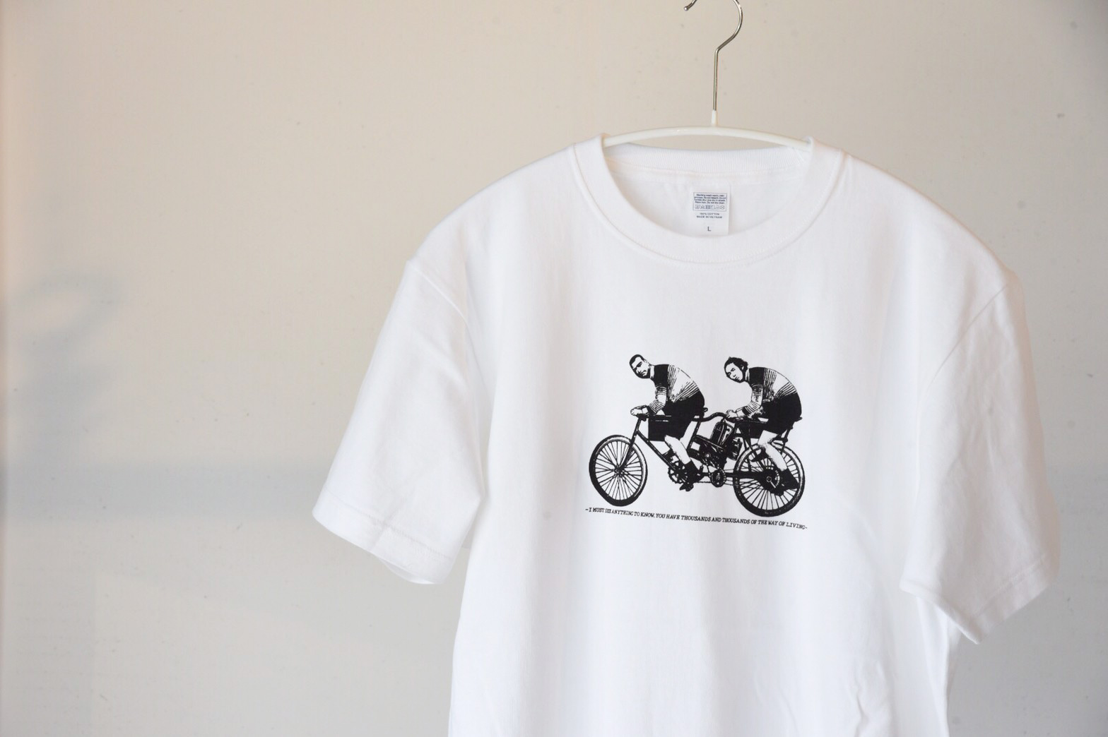 予約商品 1日 15日受注期間 6月末発送 Movements な サンプリングtシャツ Yava ヤヴァ 予約商品 1日 15日受注期間 6月末発送 Movements な サンプリングtシャツ Yava ヤヴァ