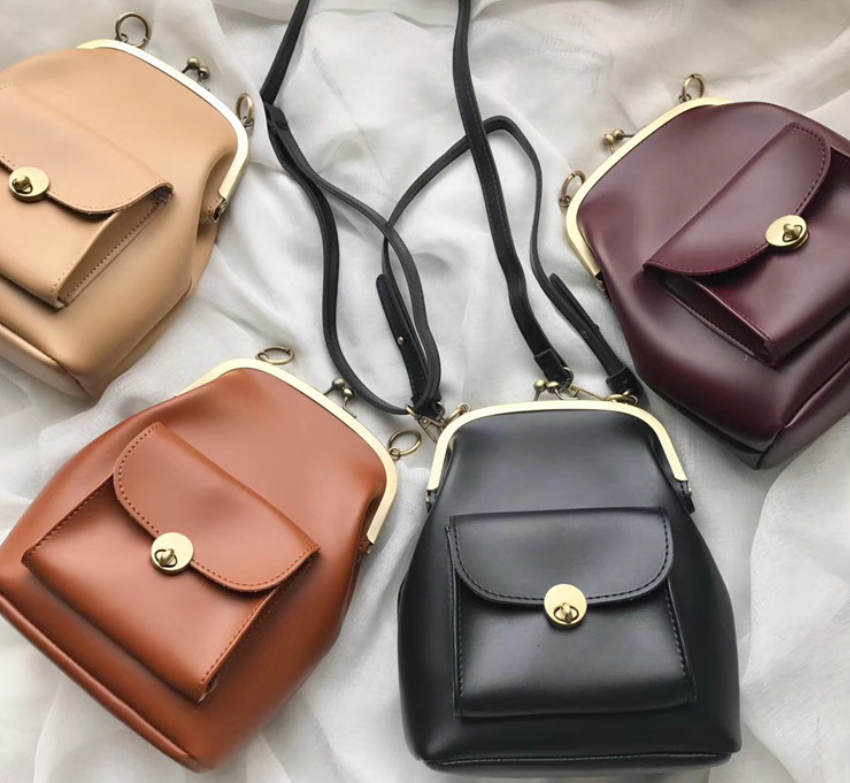 大人気 レトロ可愛い がま口ポシェット再入荷 Base Mag