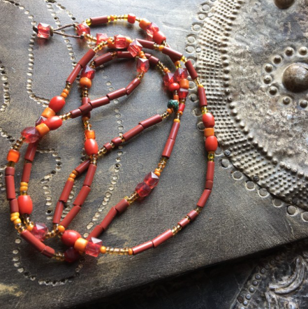 【No.398】antique beads ベネチア産 暖色カラー　タマン族 ターコイズ　ロングネッ