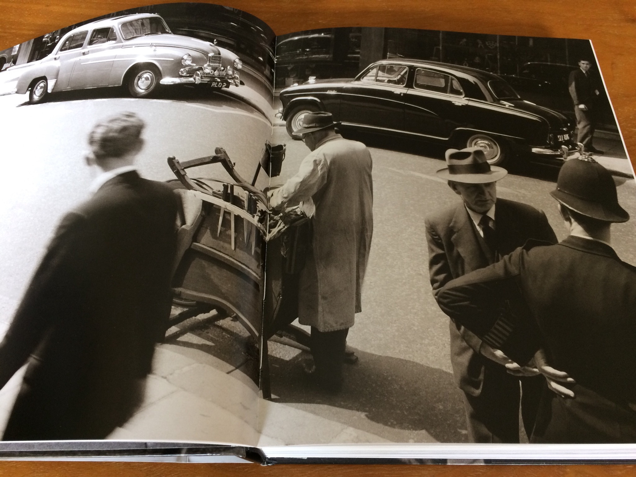 I To Eye Lewis Morley 写真集で旅する本屋さん Photobooks On The Road
