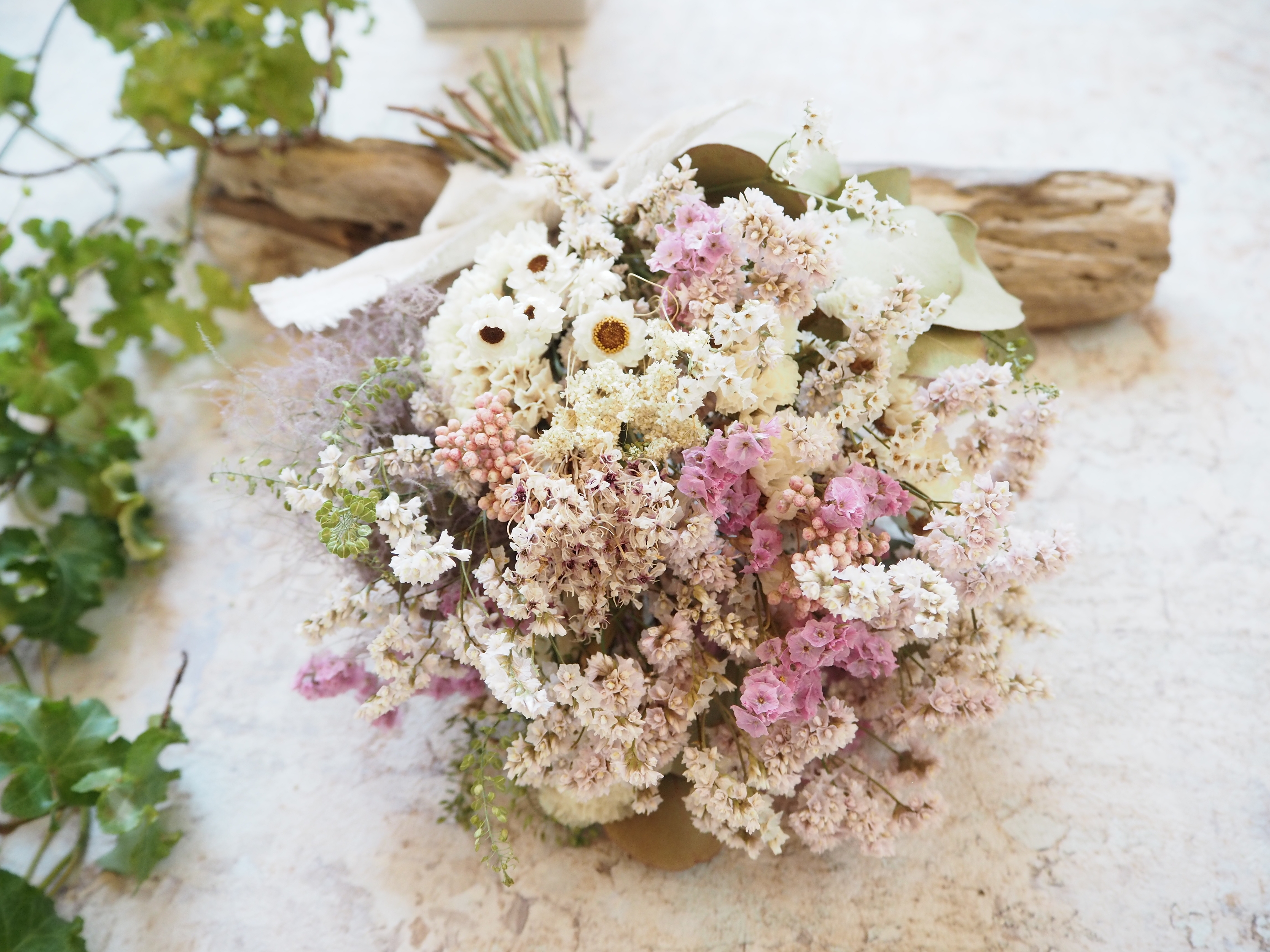 ドライフラワースワッグ S ーいちごミルクー Atelier Ibuki