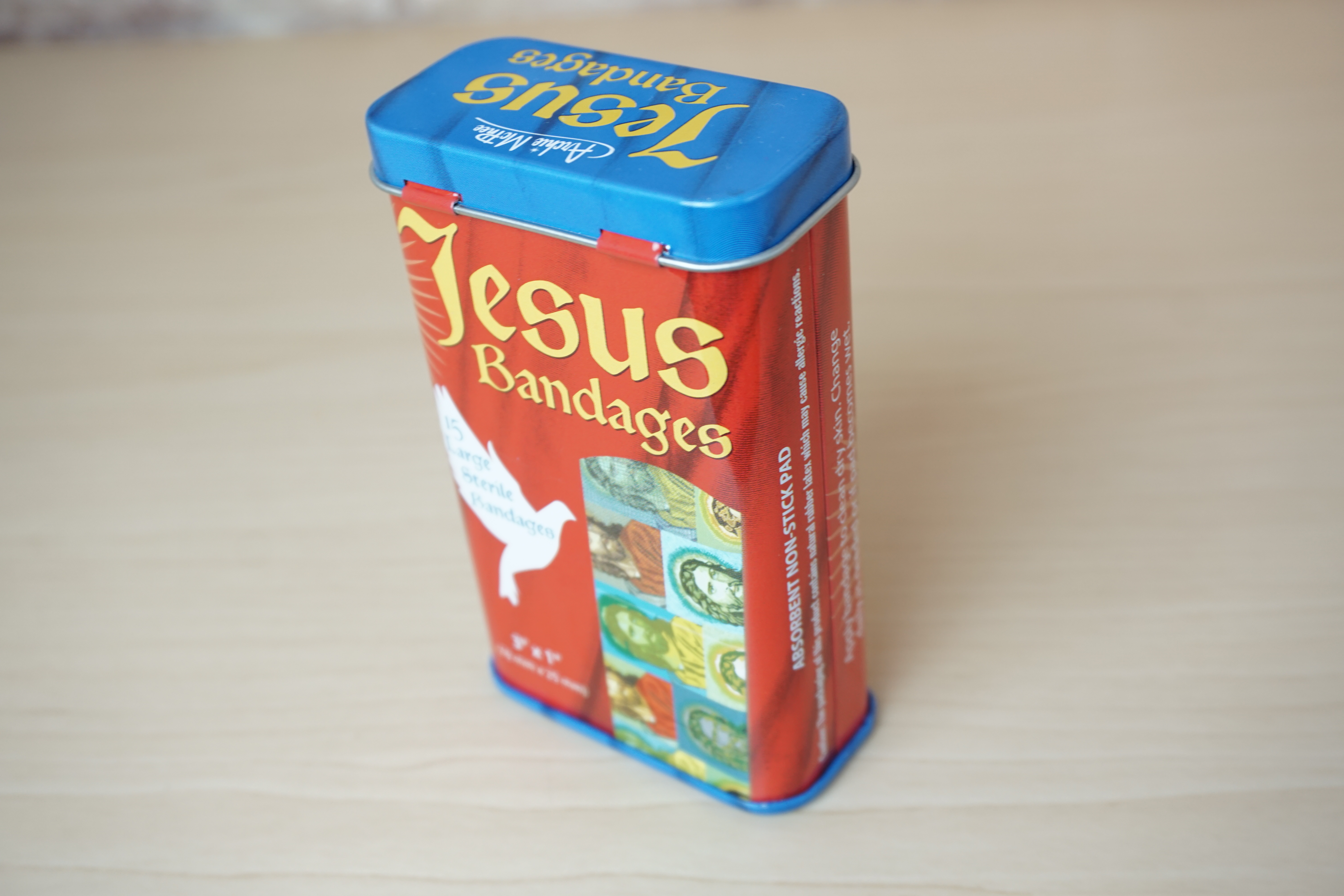 バンドエイド缶 Jesus 新品です アメリカン雑貨やヴィンテージ雑貨のお店 Cuoris クオリス バンドエイド缶 Jesus 新品です アメリカン雑貨やヴィンテージ雑貨のお店 Cuoris クオリス