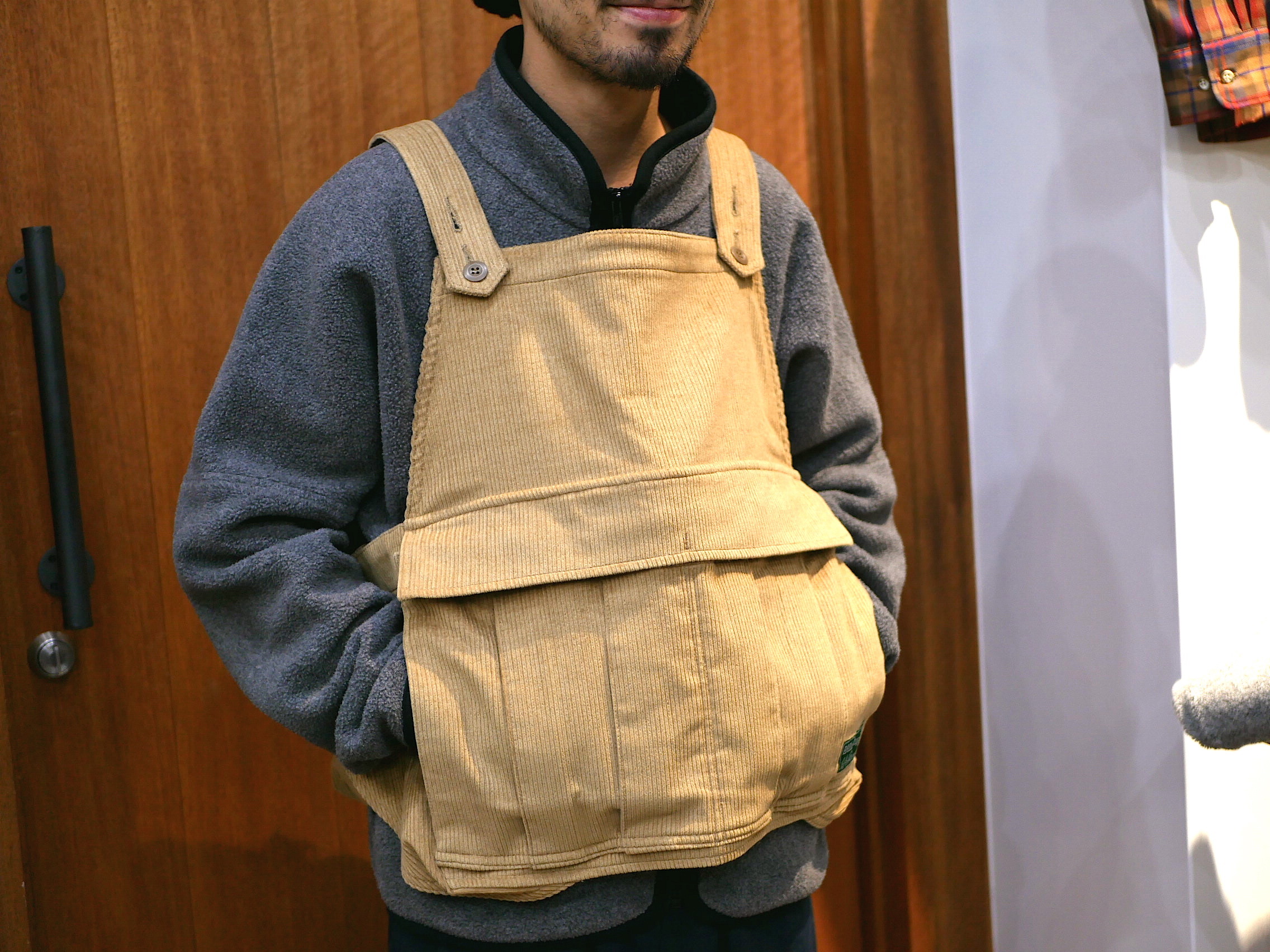 大量購入 Brown by 2 tacs × SISTER Seed it Vest - トップス