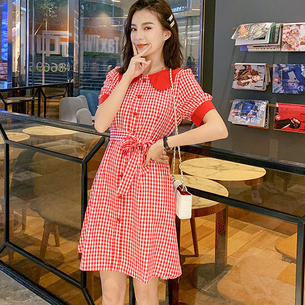 ワンピース ギンガムチェック 襟付き リボン レトロ 上品 レッド 黒 パフスリーブ ハイウエスト Aライン ボタン ウエストマーク 春秋 ひざ丈 フェミニン 大人 可愛い 脚長 スタイルアップ お出かけ Sea Sign Post