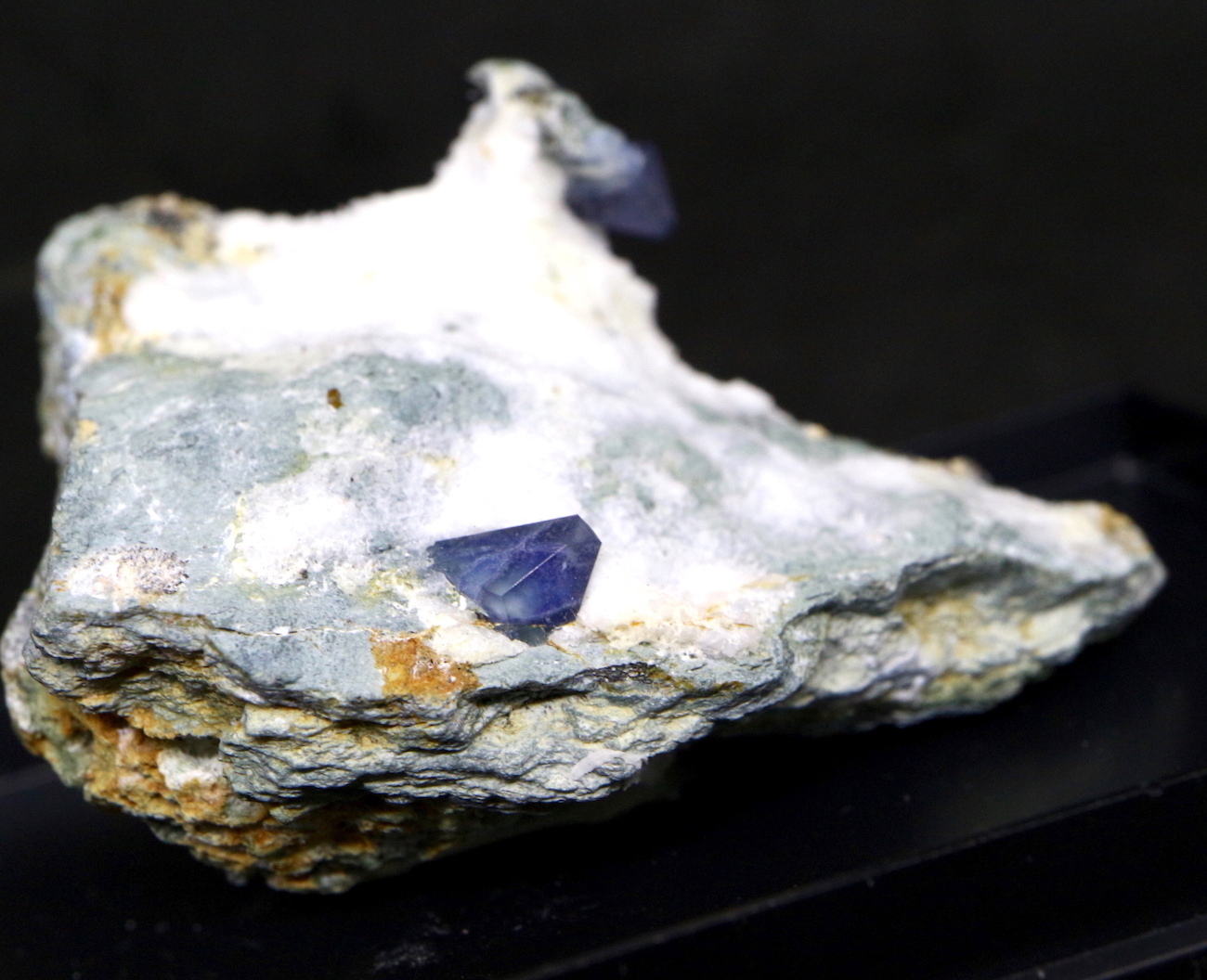 ベニトアイト ベニト石 ケース入り カリフォルニア産 32g BN036 鉱物 天然石 パワーストーン | American Minerals