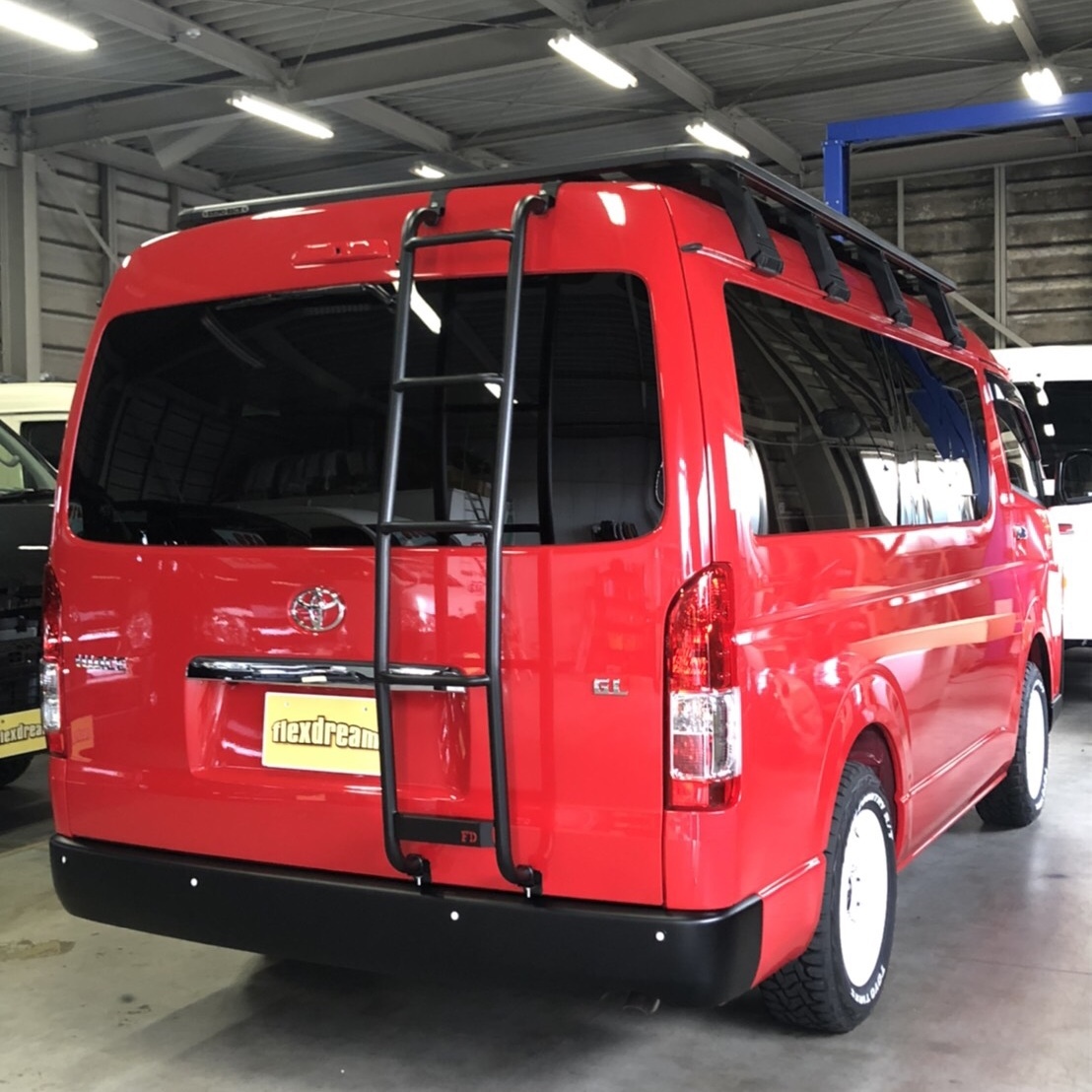 ハイエース0系 ミドルルーフ用 Fdリアラダー ステンレス製サテンブラック 粉体塗装仕上げ Fdharlm01 Fd Camp 公式オンラインストア