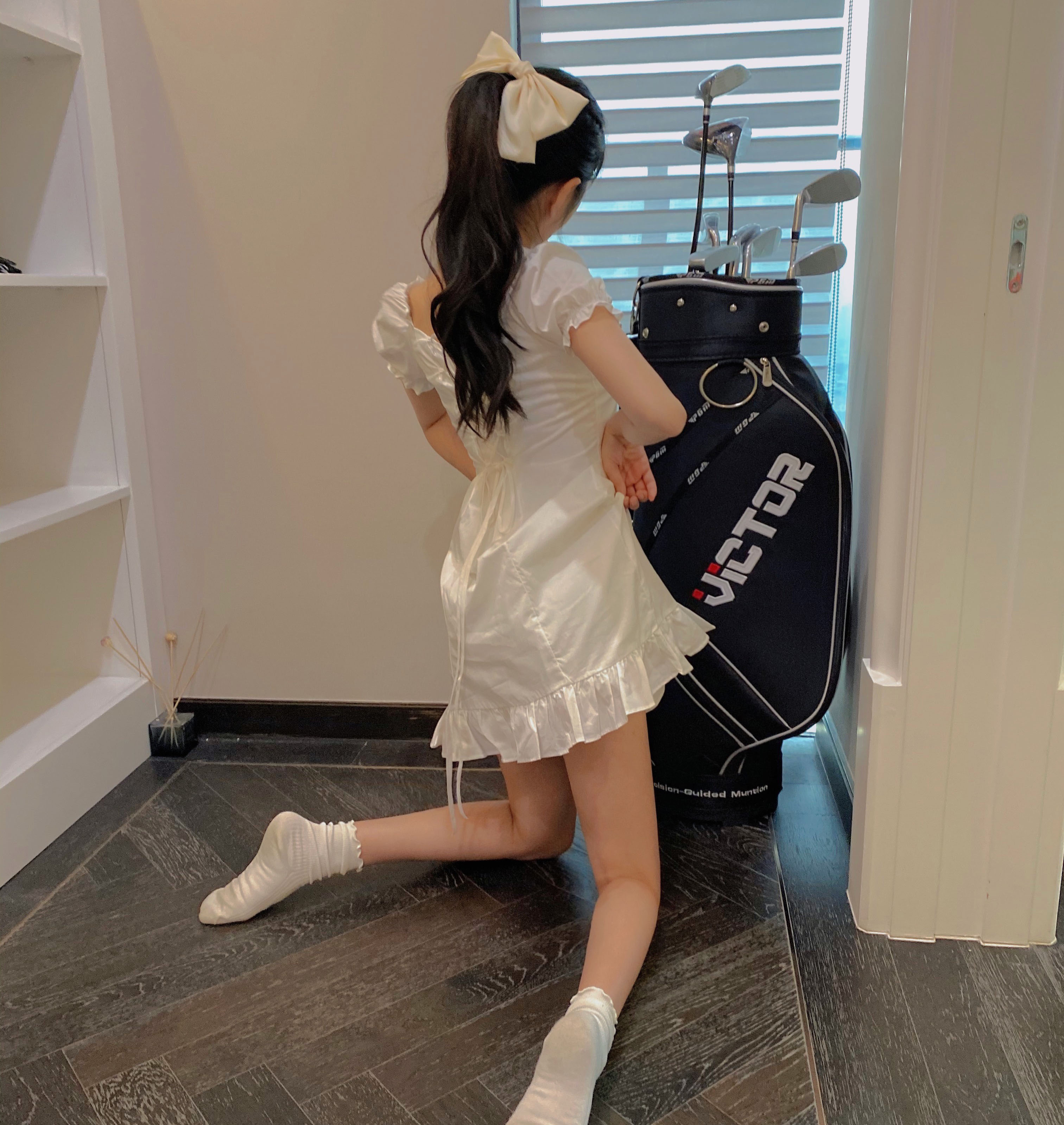 オルチャンファッション 韓国レディースファッション Ah1107 レースアップ フリル ミニ ワンピース 人気プチプラレディース韓国 ファッション新作通販 Aliceholly アリスホーリー