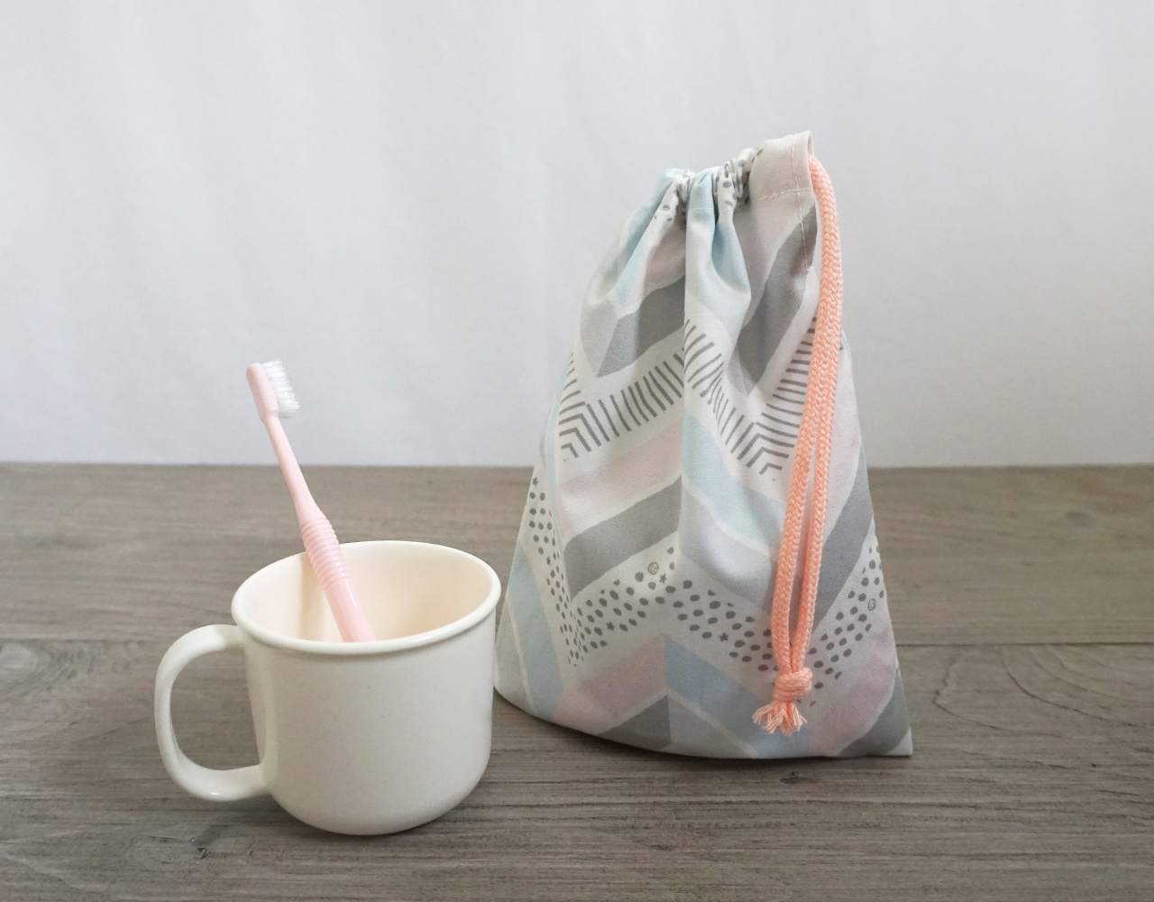 ジグザグ 女の子 コップ袋 巾着 Nicori 幼稚園 保育園ママの味方になるキッズアイテムのお店