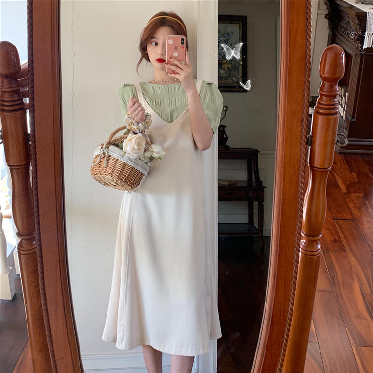 送料無料 フェミニンコーデ 2点セット セットアップ ガーリー 大人可愛い カジュアル パフスリーブ トップス Vネック キャミ ワンピース Lamitte Deco トレンド 韓国ファッション ショップ