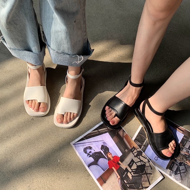 厚底ストラップサンダル B457 Erimcloset