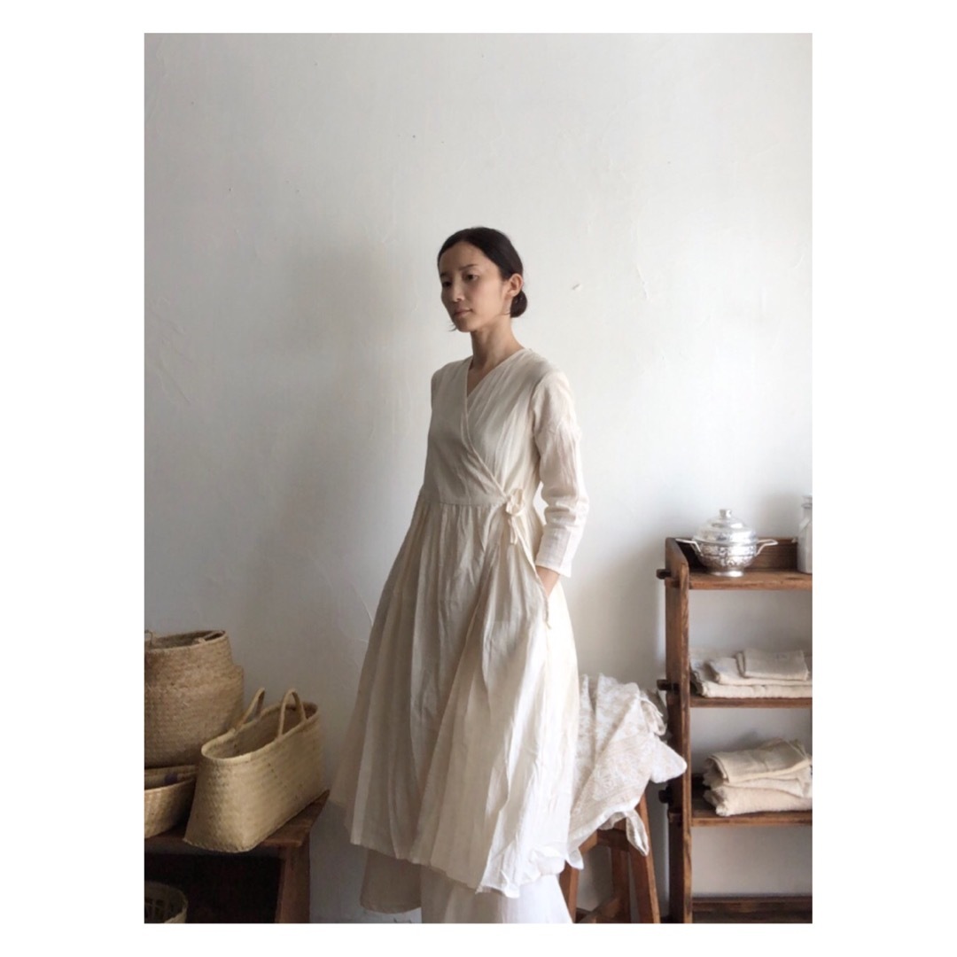 M Lサイズ スラブコットン 生成り Mula Working Clothカシュクールワンピース インドの布 Heirloom エアルーム Clothing Fabrics