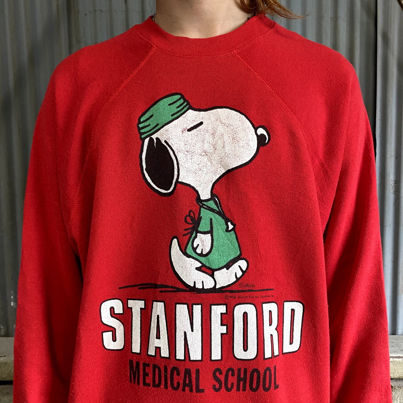 80年代 Snoopy スヌーピー キャラクタープリントスウェット メンズxl レディース 古着 カレッジプリント Stanford Medical School Artex Peanuts ピーナッツ トレーナー 80s ビンテージ ヴィンテージ レッド 赤色 スウェット Al2109 Cave 古着屋 公式 古着通販