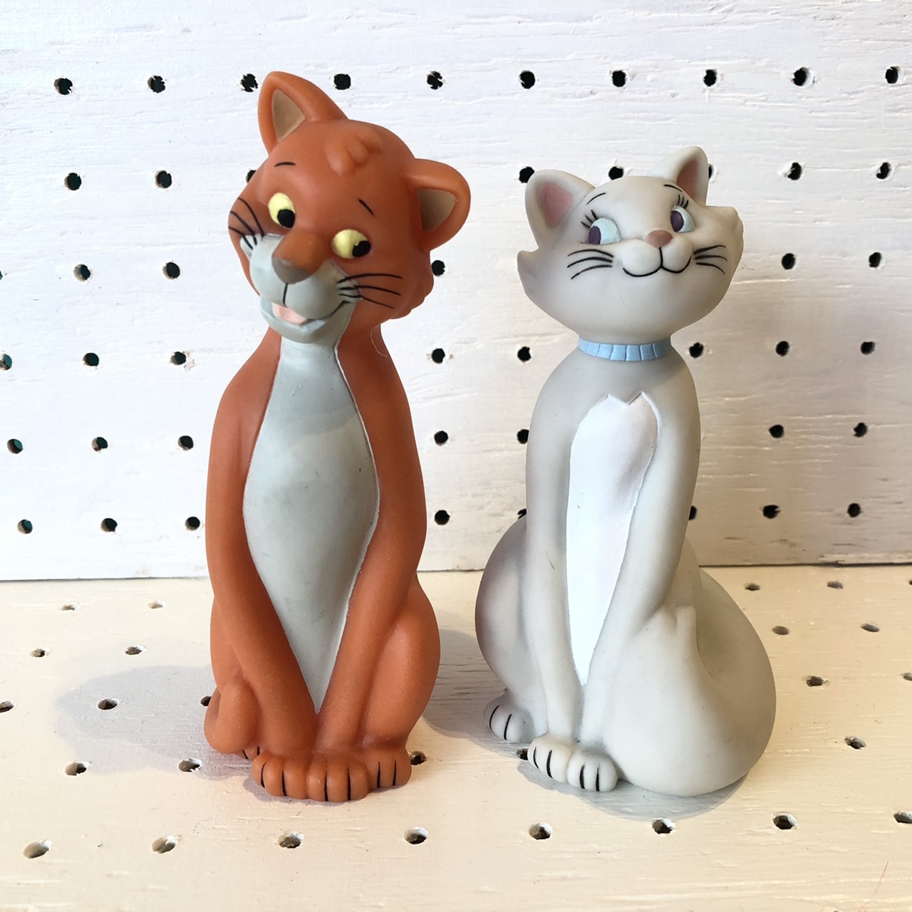 Vin おしゃれキャットダッチェス トーマス オマリー ソフビフィギュア Disney The Aristocats The Puppez E Shop ザ パペッツ松本 Webショップ