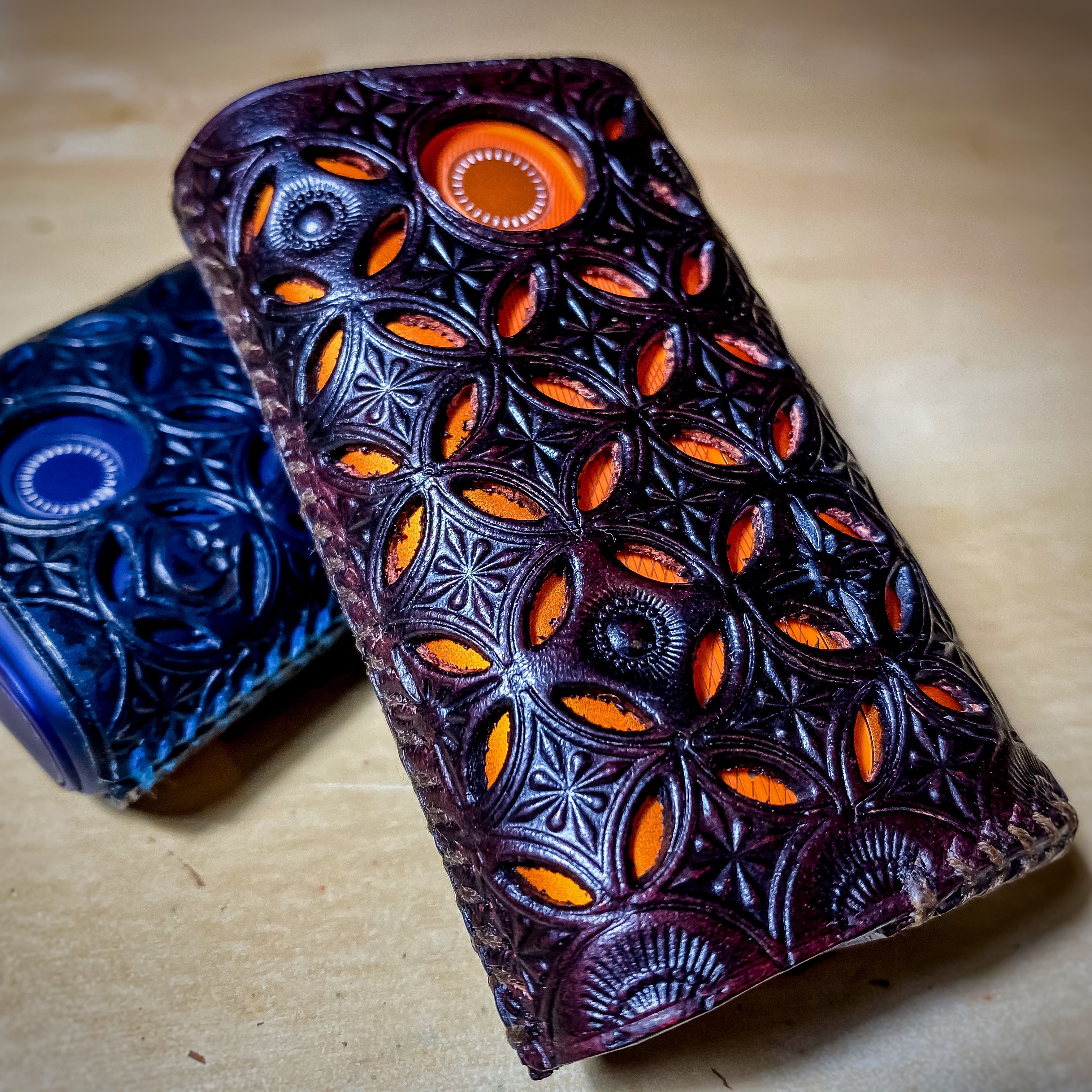 Glo Hyper Glo Hyper Plus 本革製ケース Starburst Box 透かし彫 Gh05 Frogdesignfactory