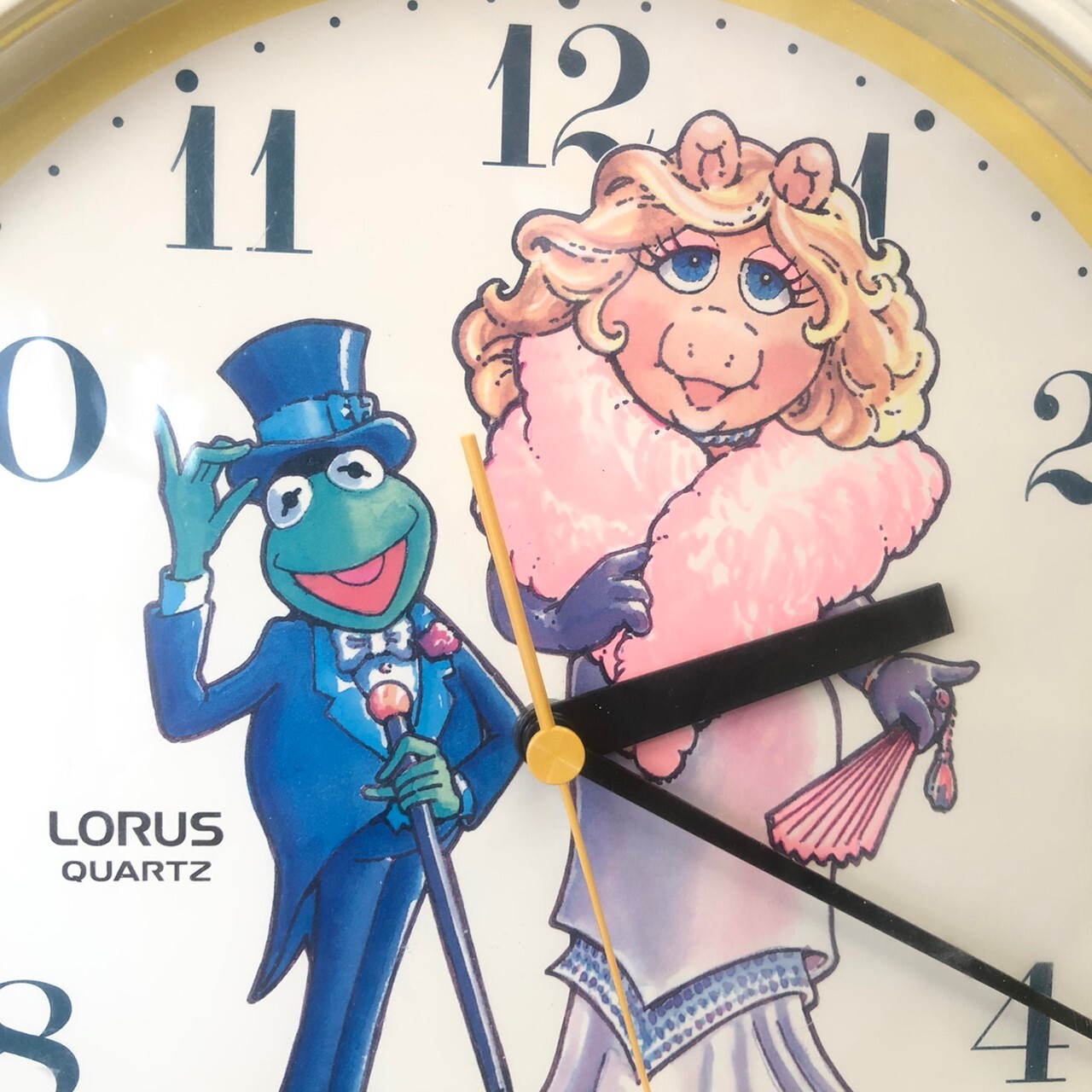 Sesame Street Kermit The Frog Miss Piggy Wall Clock セサミストリート カーミット ミス ピギー 時計 The Puppez E Shop ザ パペッツ松本 Webショップ