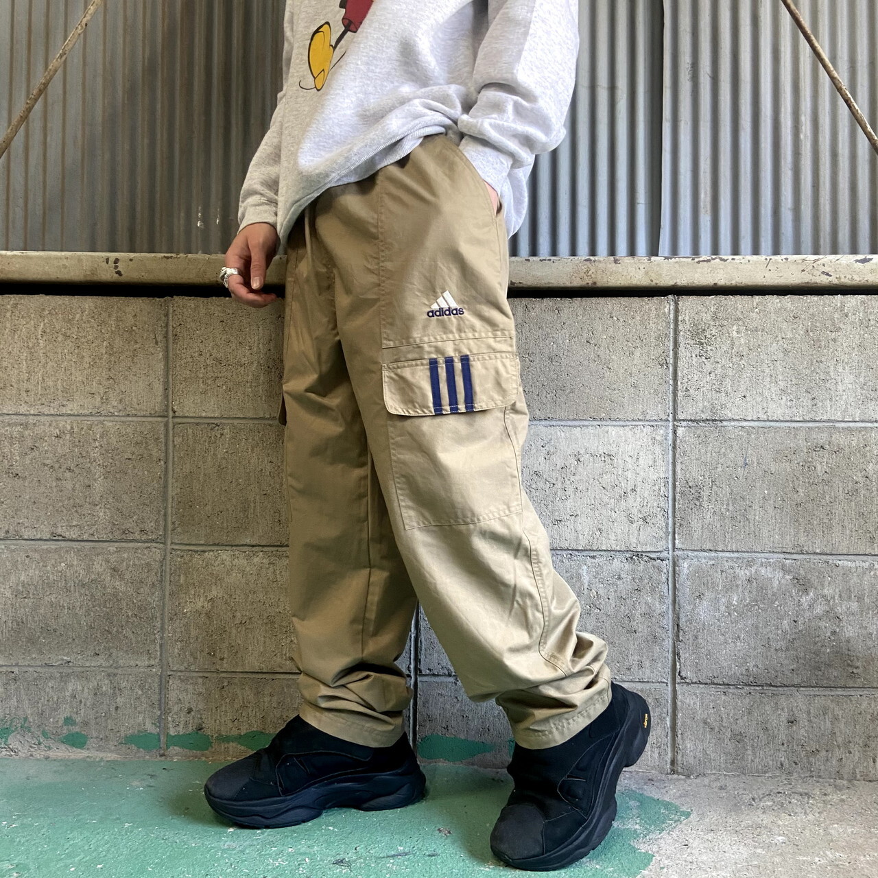 90年代 Adidas アディダス カーゴポケット ナイロンパンツ メンズm 古着 90s ビンテージ ヴィンテージ ベージュ ロングパンツ Al Cave 古着屋 公式 古着通販サイト 6 7 12 00まで半袖シャツ全品10 Off