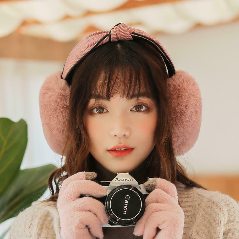 ガーリー ふわふわ ファー 耳当て イヤーマフ ヘアーバンド リボン 5548 流行オルチャンファッション 人気のプチプラ韓国レディースファッション新作通販 Aliceholly
