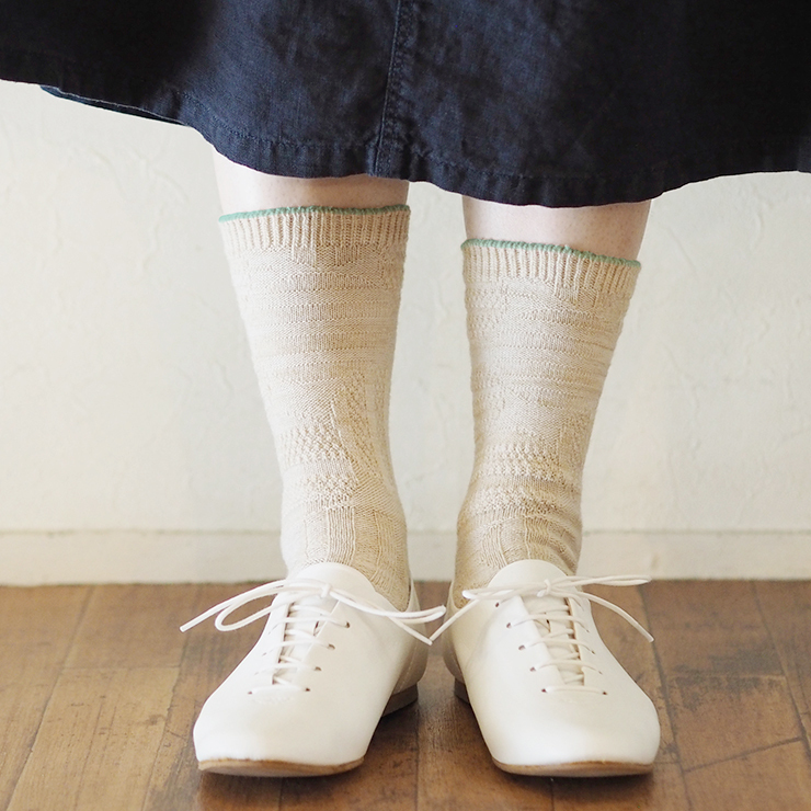 ウール混 レリーフソックス レディース 靴下 ソックス ブランド 暖かい あたたかい 無地 おすすめ 人気 北欧 かわいい 可愛い おしゃれ オシャレ ラッピング ギフト 誕生日プレゼント プレゼント プチギフト 秋 冬 Maison Blanche メゾンブランシュ