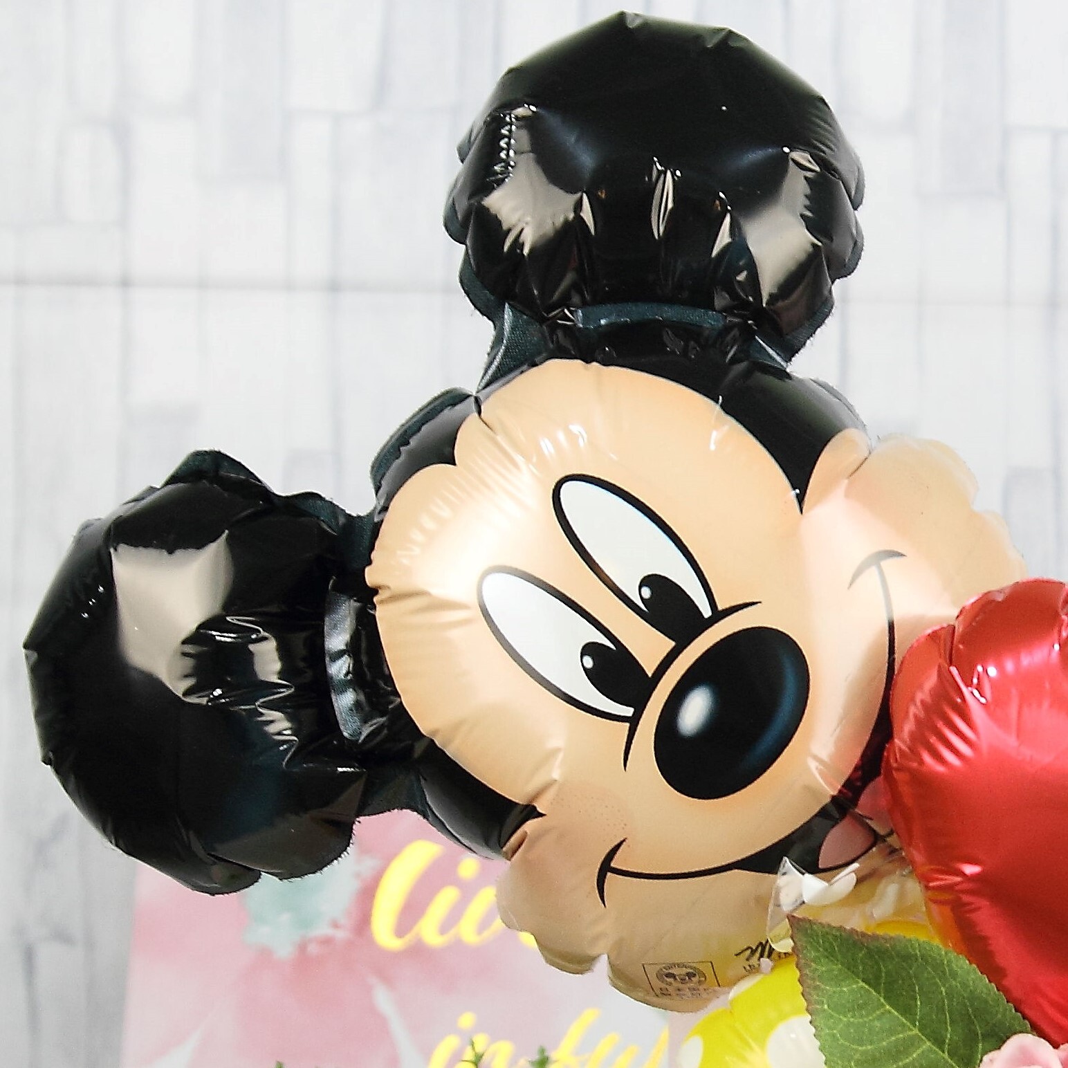 誕生日や記念日などお祝いに卓上バルーンギフト ミッキー ミニー 送料込み 引き取りの場合5 500円 バルーンショップ E スマイル バルーン ギフトオンラインショップ