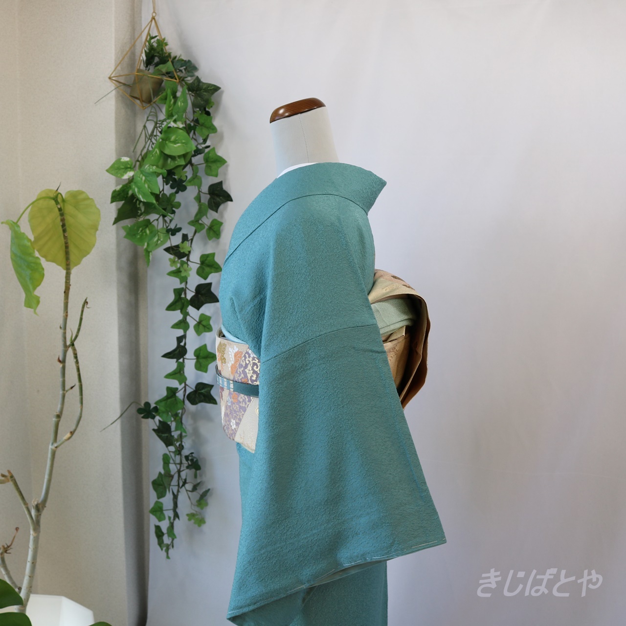 正絹綸子 胆礬色 たんばいろ の色無地 紋入り きじばとや