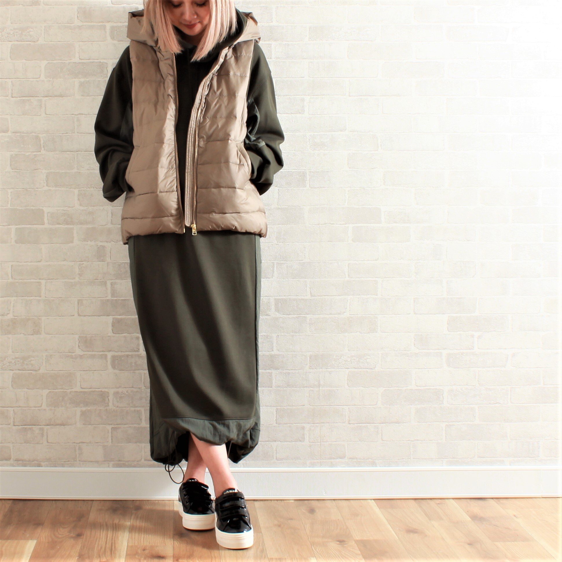 フード付きダウンベスト Dubarry Burlywood