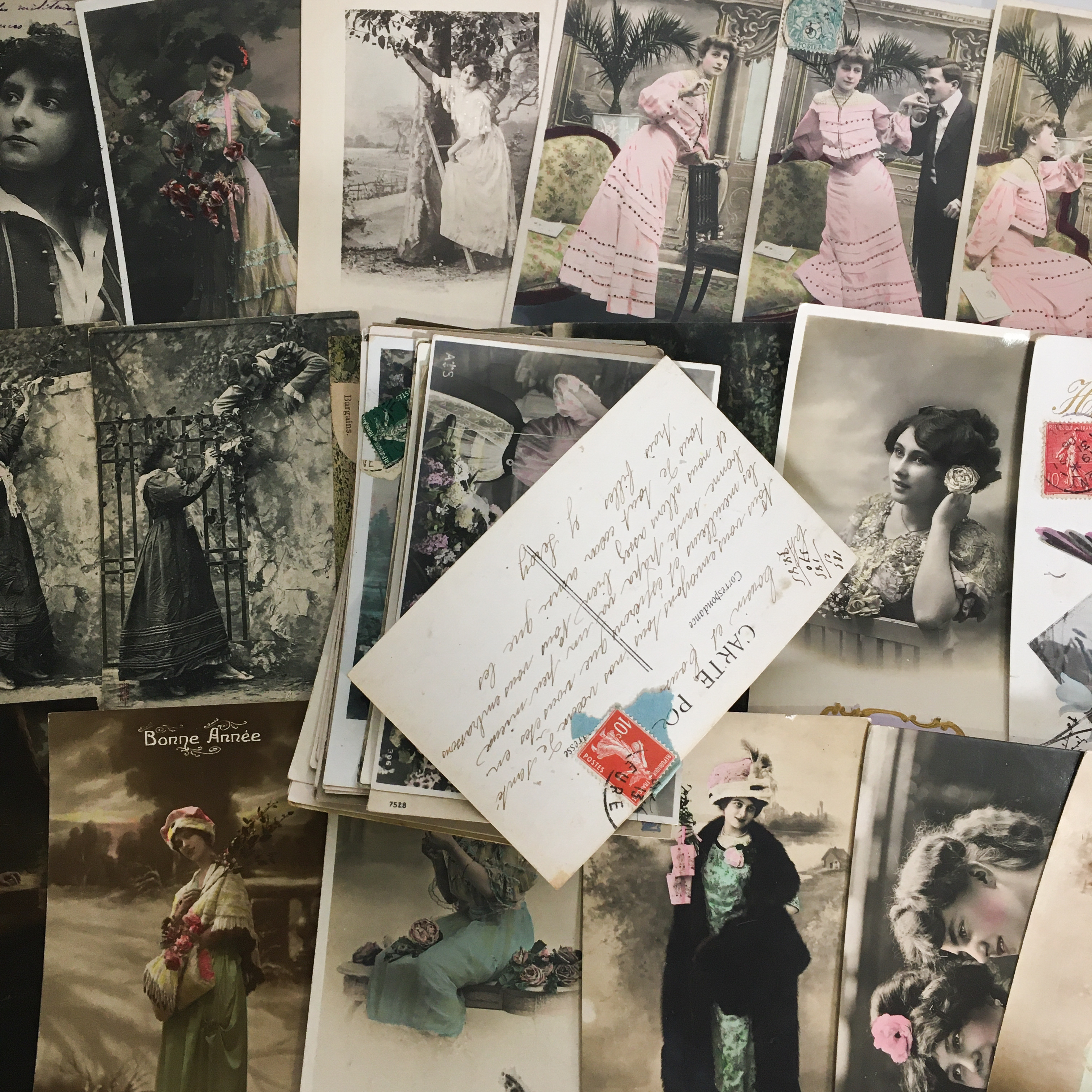 海外紙もの フランスポストカード 50枚 女性 貴婦人 紙もの 雑貨 素材 コラージュ 欧州アンティーク雑貨 べるりんのーと