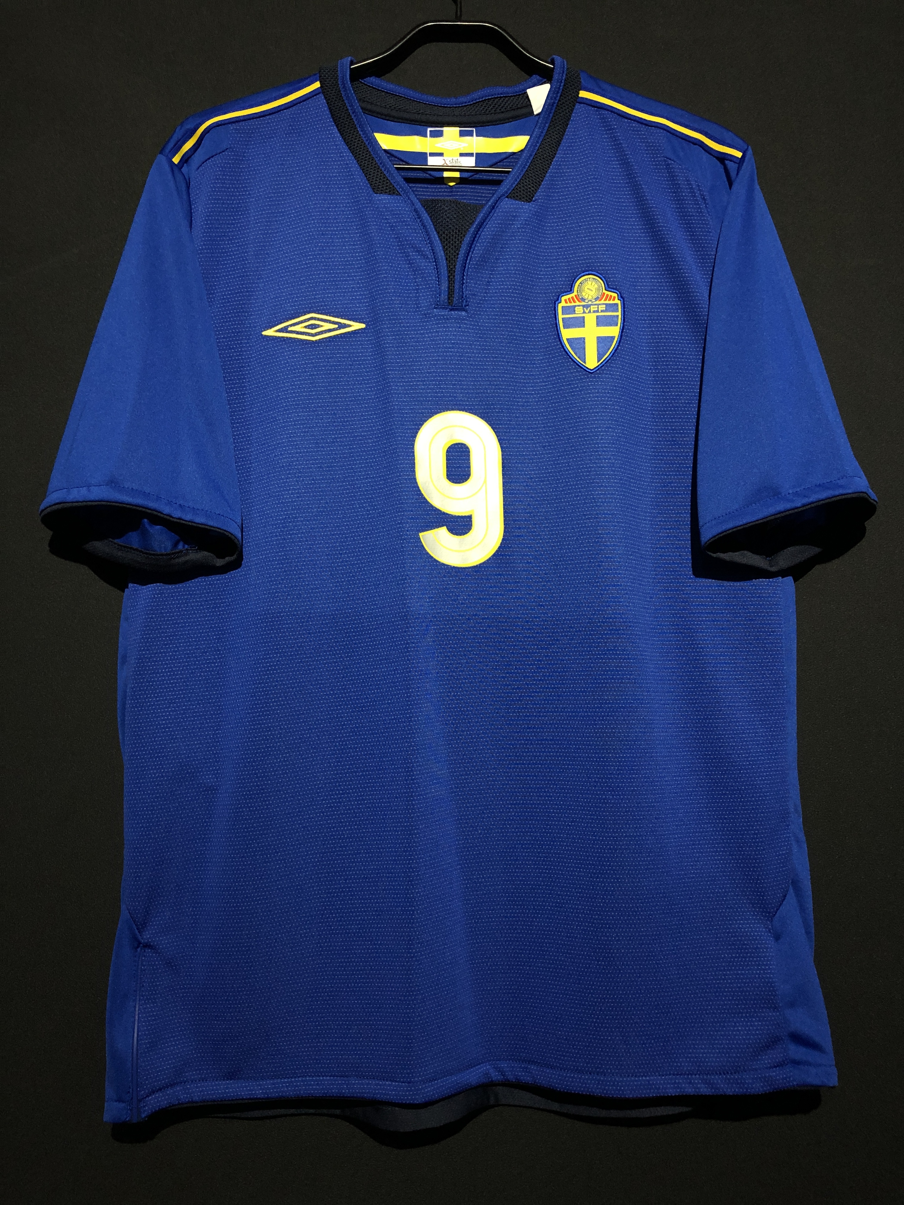 04 05 Sweden A Condition Preowned Grade 5 Size Xl No 9 Ljungberg Jerseum Store