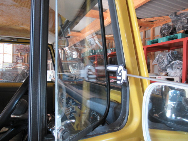 三角窓ガラスゴム 純正 Friendeeauto