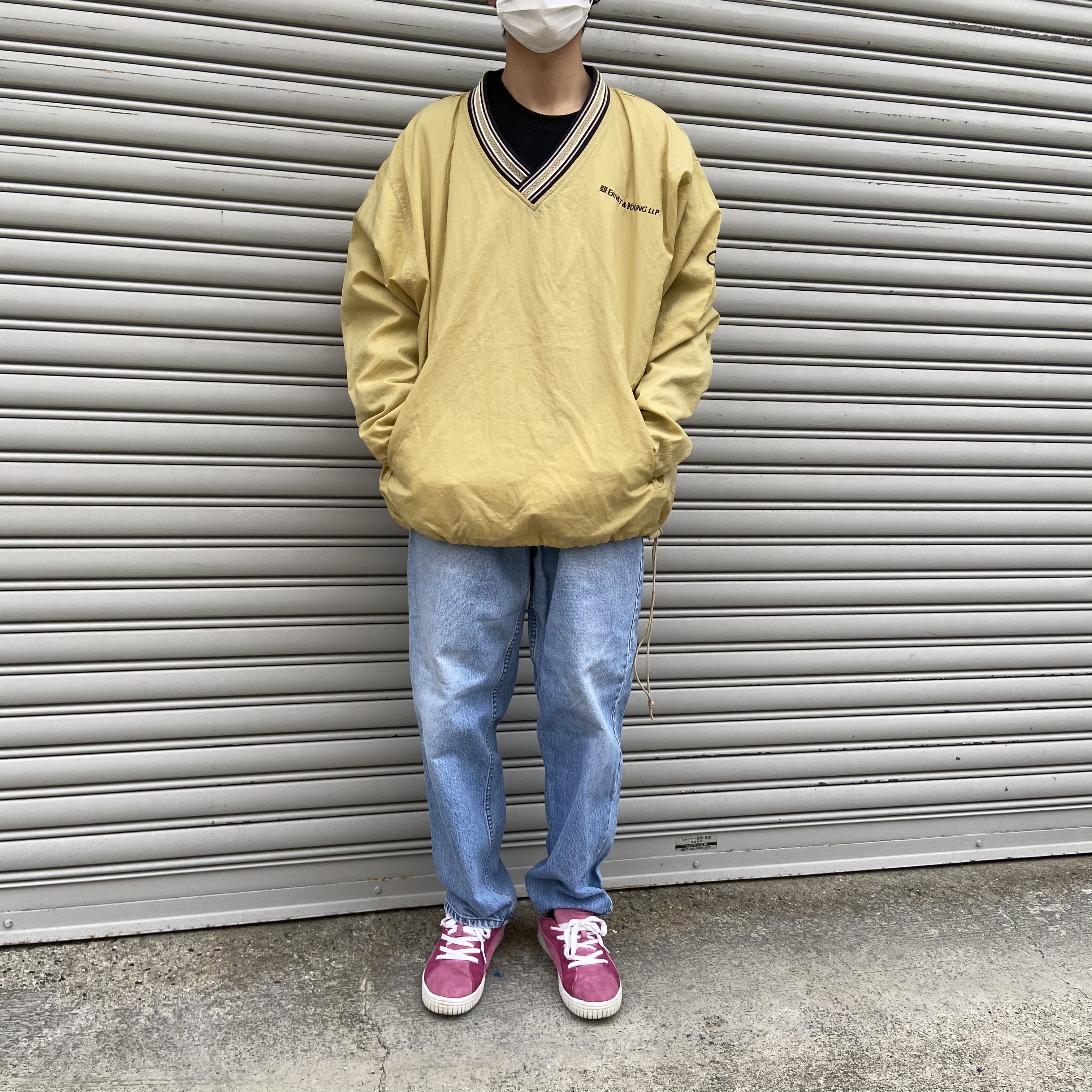 送料無料 90s Champion ナイロンプルオーバー Vネック ワンポイント刺繍 古着屋 Uan