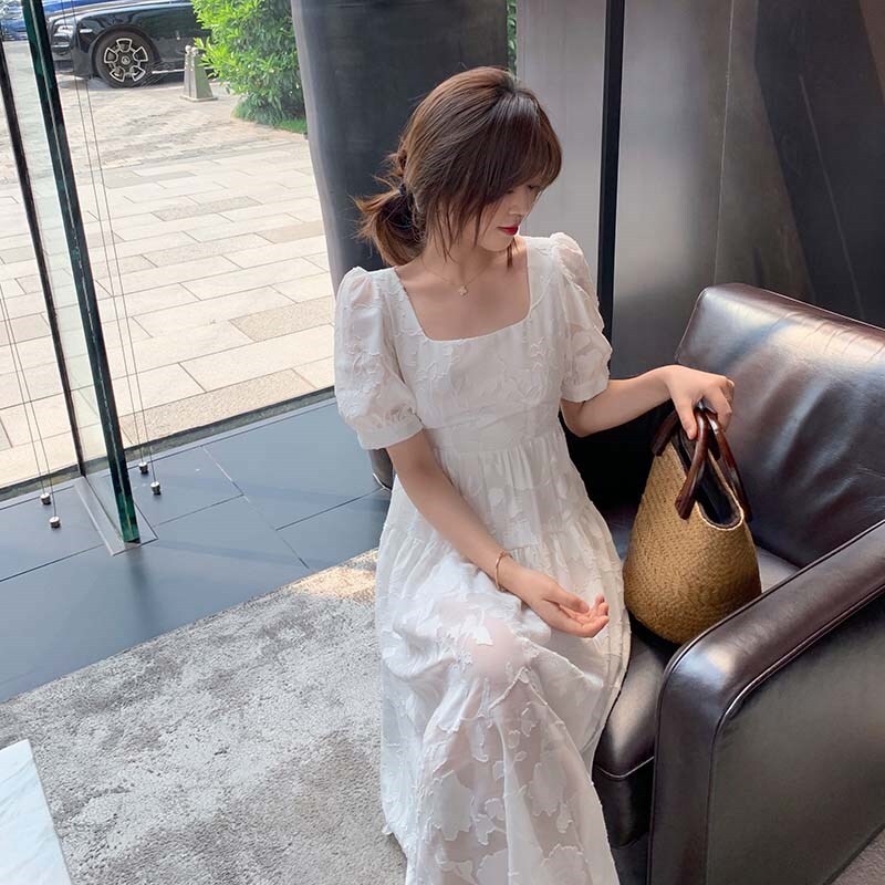 送料無料 総レースで上品フェミニン ワンピース 背中開き 花柄 リボン シースルー パフスリーブ スクエアネック フェミニン Lamitte Deco トレンド 韓国ファッション ショップ