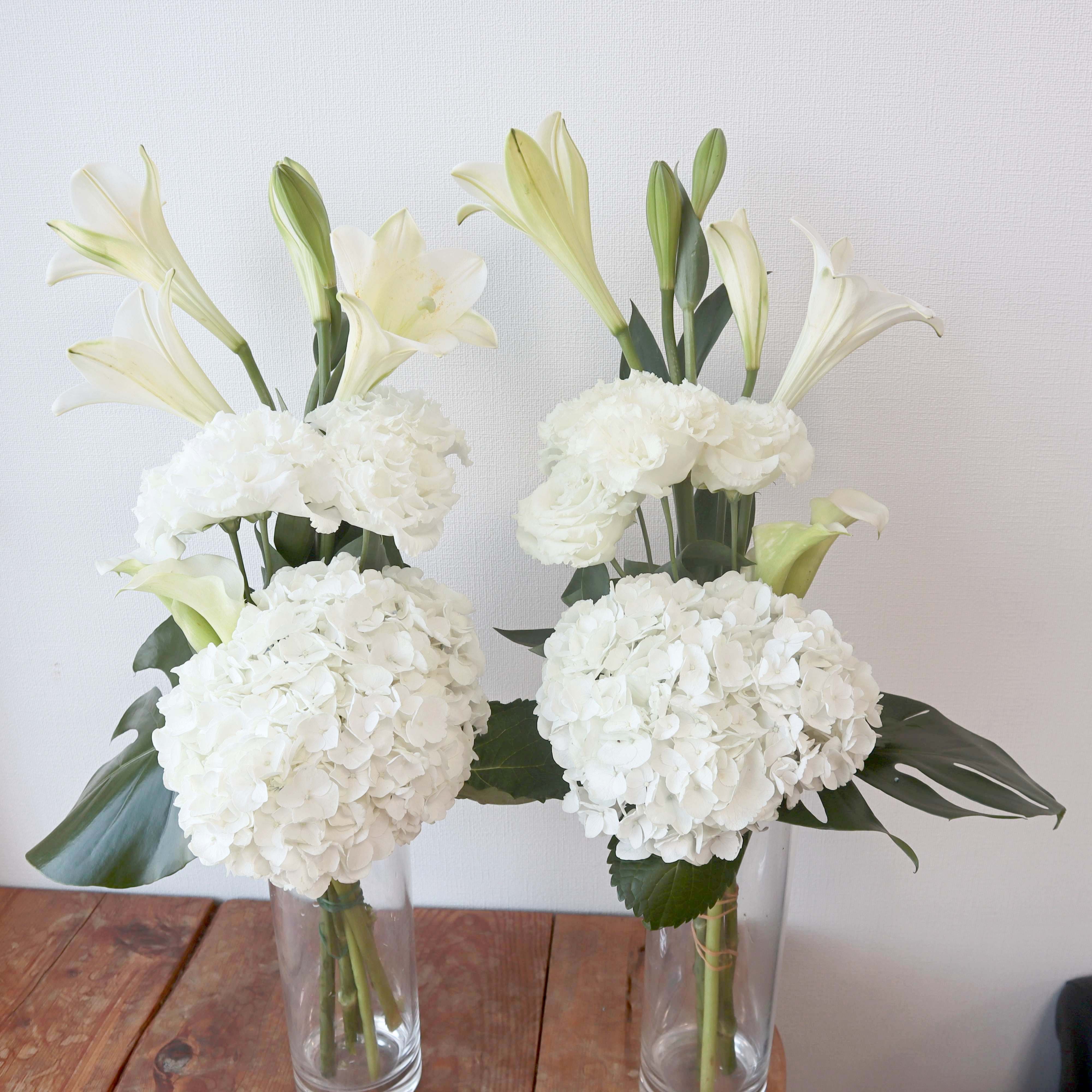 白アジサイを基調としたお供え花 1 対 Jp Farmers Com