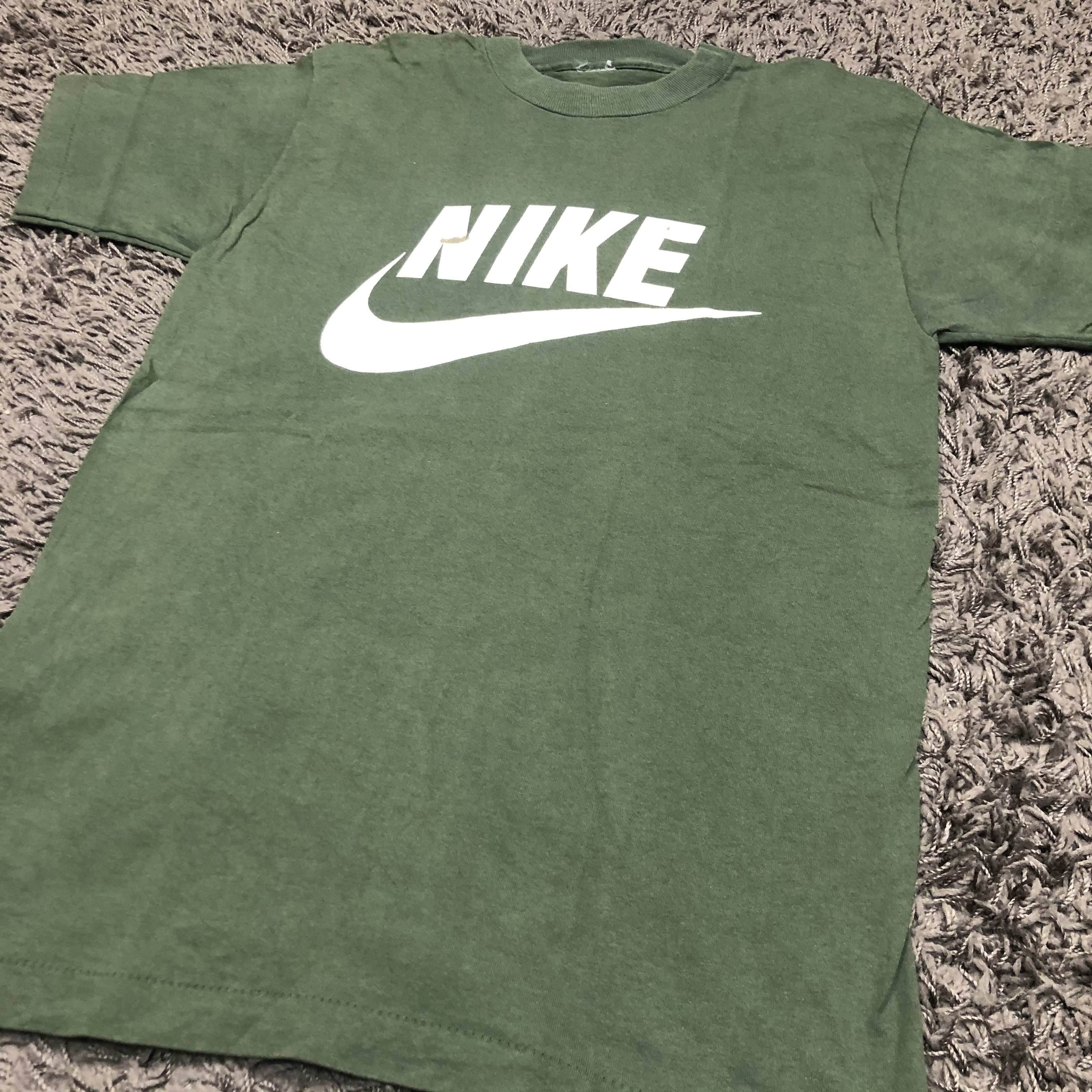 Vintage Nikeナイキ ビンテージグリーン緑tシャツb0242 Dust Magnet Club ヴィンテージ古着 トレンド古着 アメカジ 90s コレクティブル