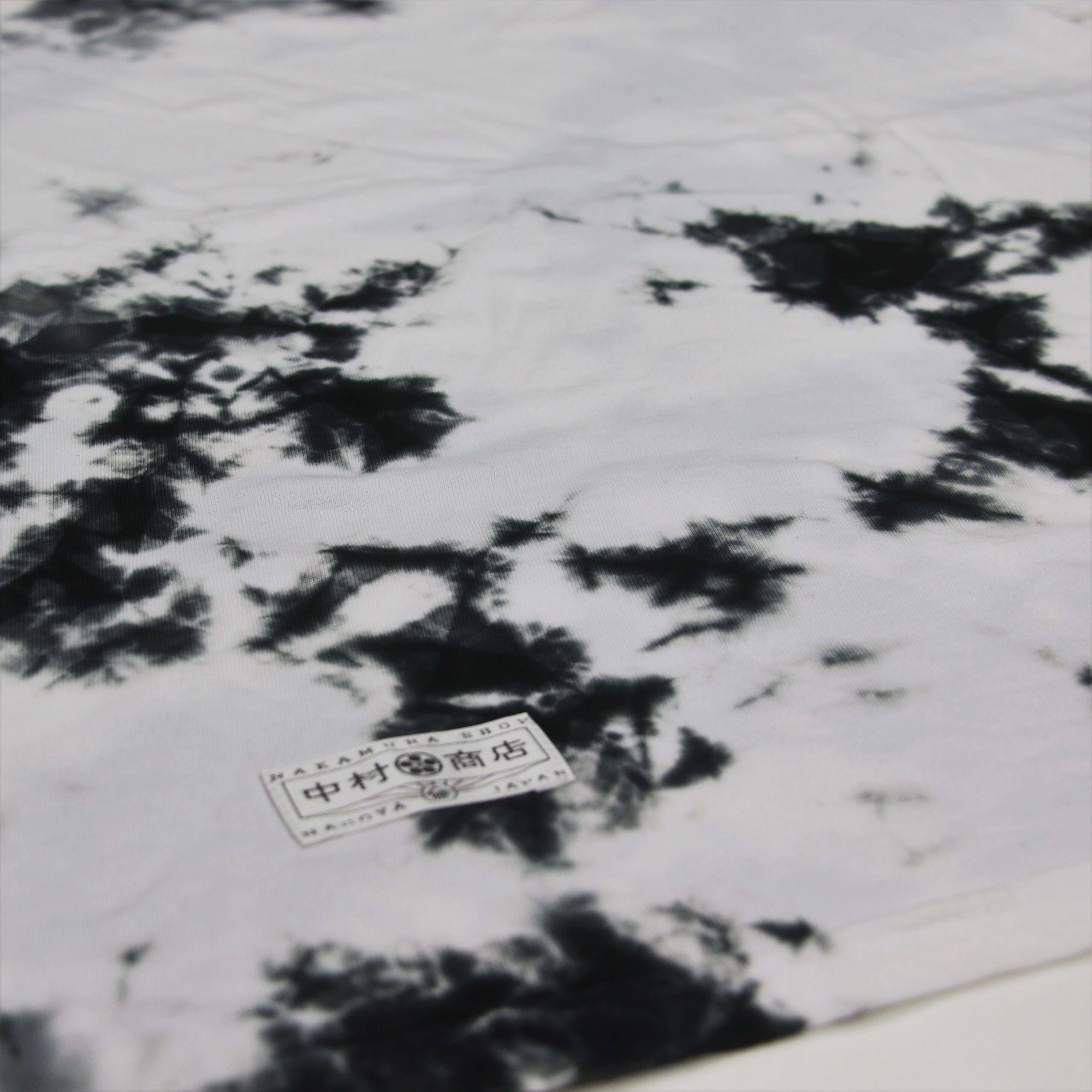 黒紋付染めtshirt 黒霧 くろきり Black Fogs 中村商店