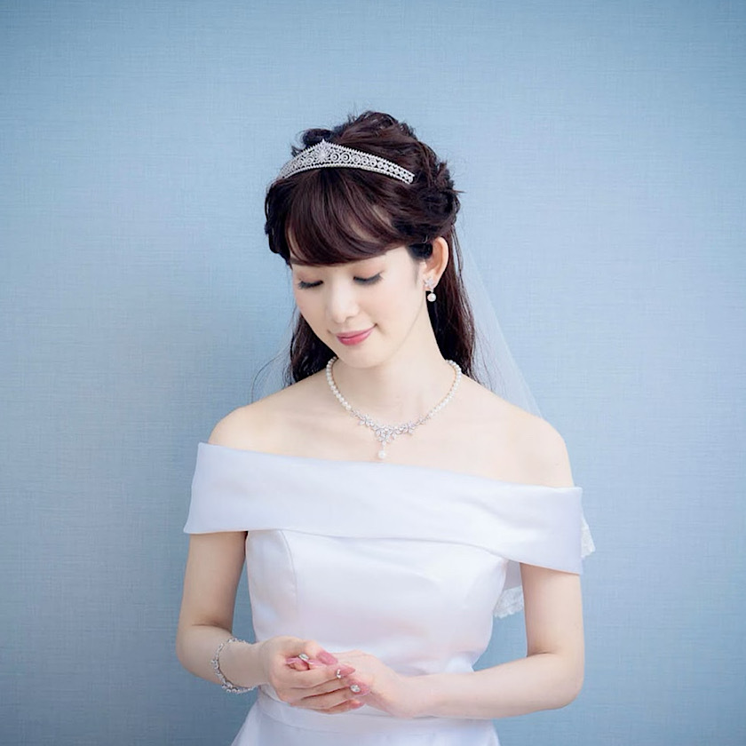 Czt9 キュービックジルコニア ウェディング ティアラ ブライダル 大人花嫁 ロイヤル Moebridal