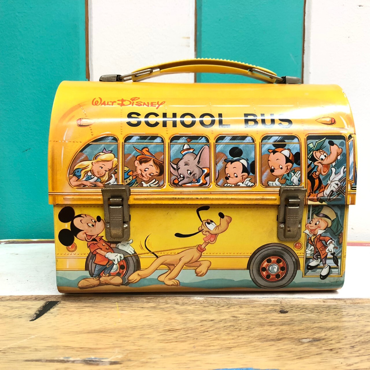 Disney All Stars School Bus Tin Can Lunch Box ﾃﾞｨｽﾞﾆｰｵｰﾙｽﾀｰｽﾞ ブリキ缶 ランチボックス The Puppez E Shop ザ パペッツ松本 Webショップ