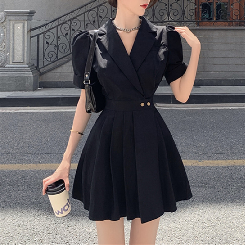 ワンピース Aライン 無地 シンプル 半袖 着まわし抜群 魅せる 黒 今季注目 ブラック ホワイト S M Dresszone