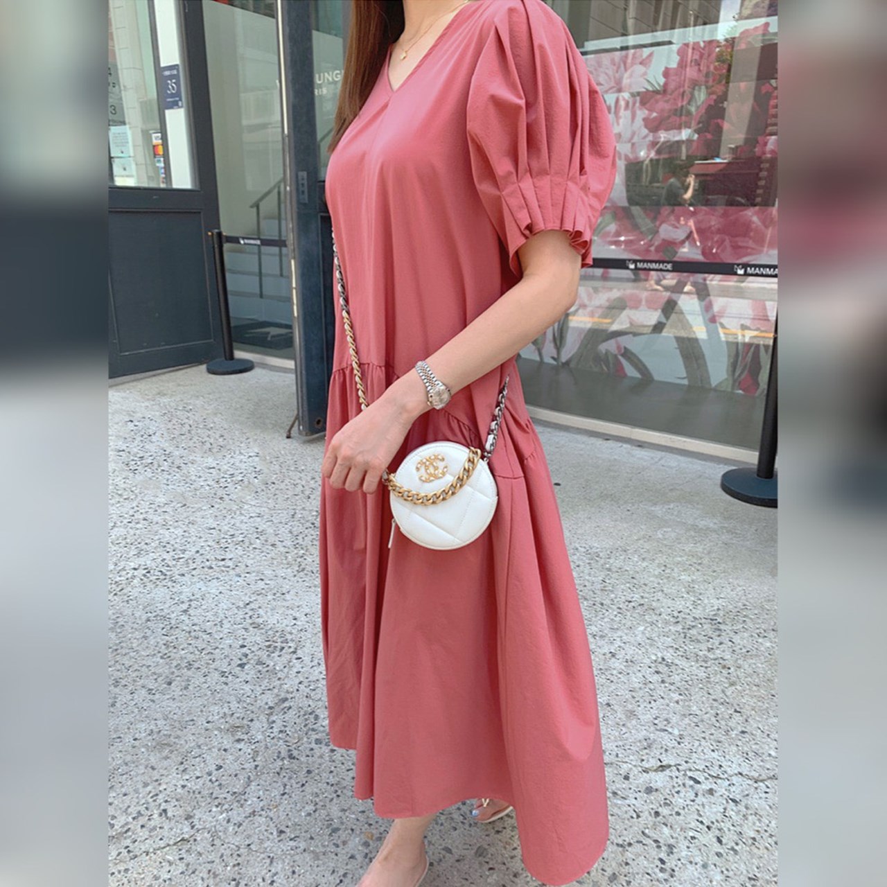 ローズピンクのプリーツパフスリーブワンピース Kire Kawa 大人カジュアル