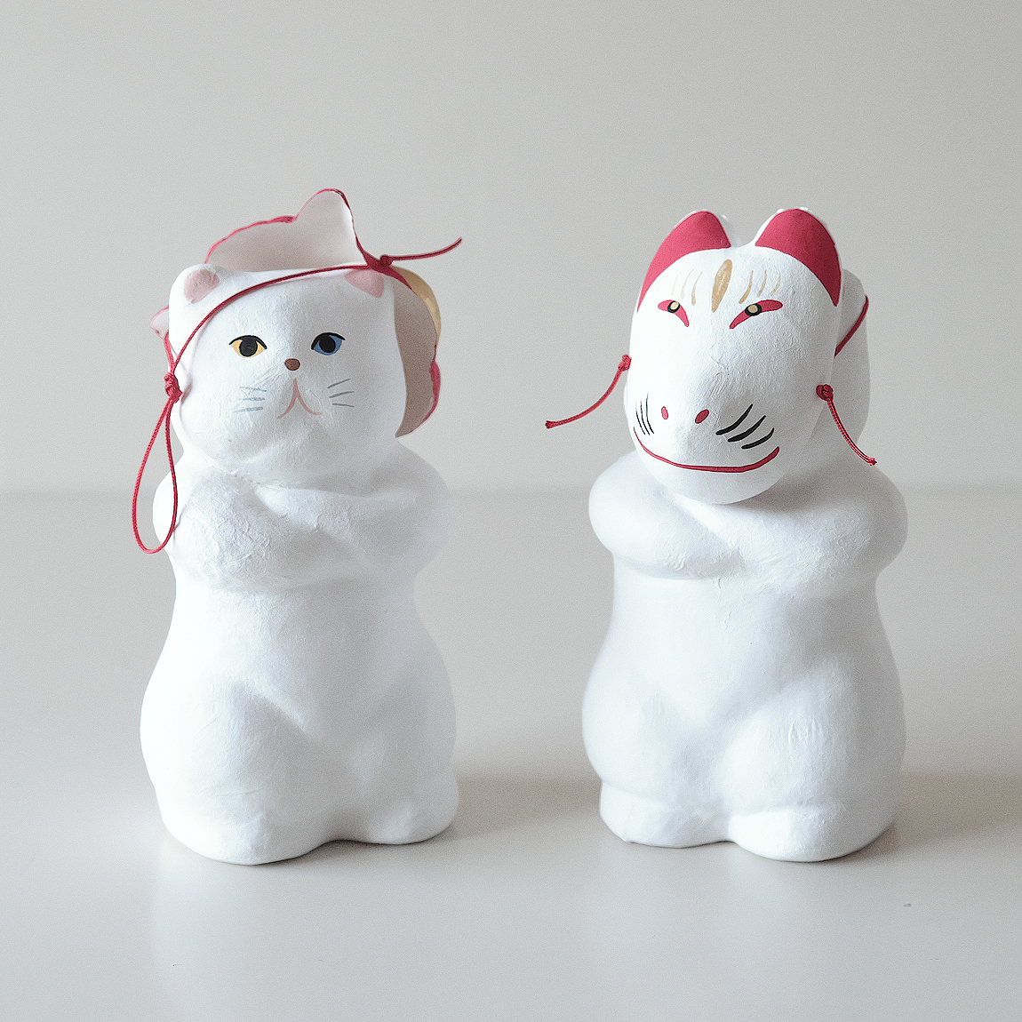 張子 猫にお面 立 白猫 京都 羅工房 京雑貨
