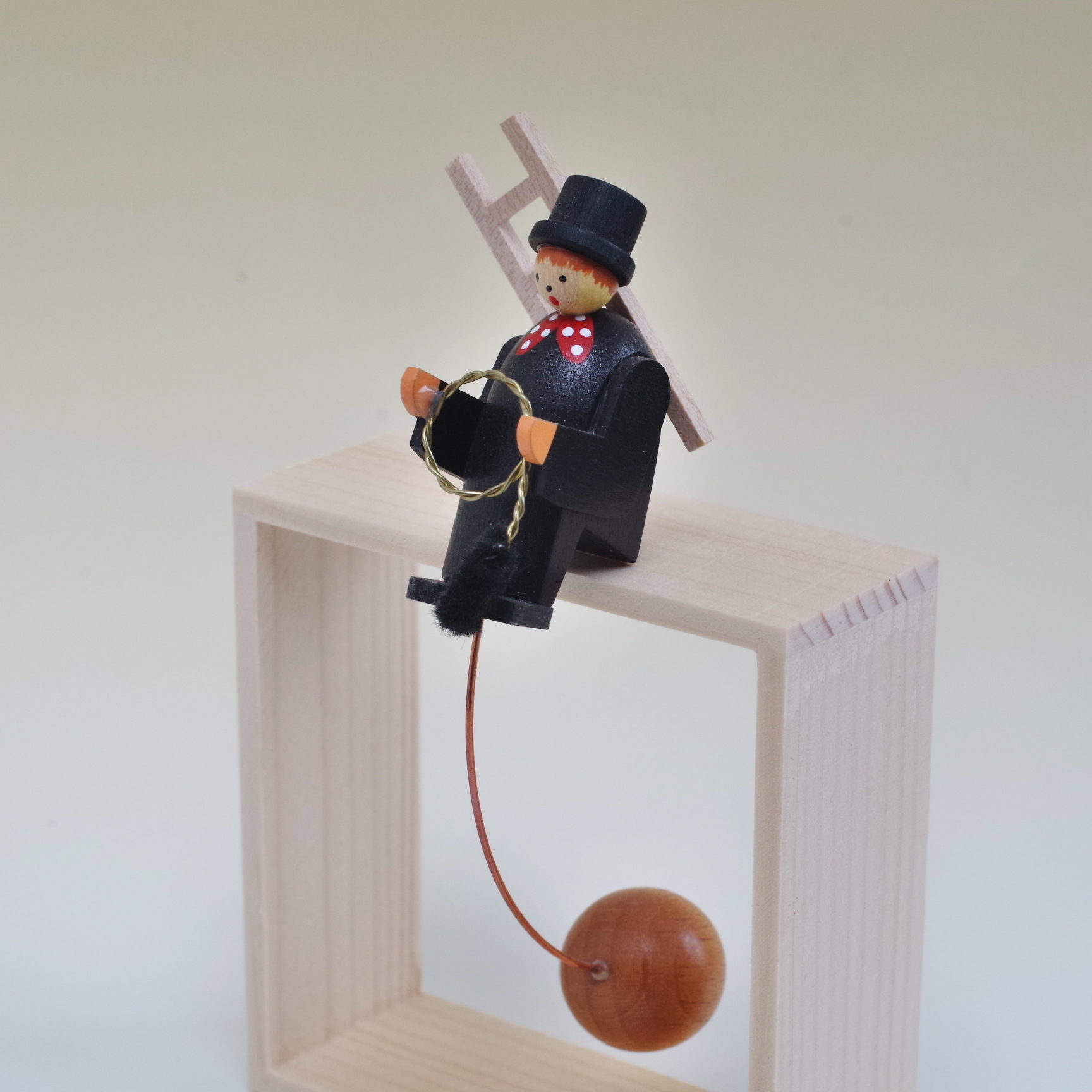 ヴェルナー やじろべえ 煙突掃除夫 おもちゃ箱 イカロス 公式ネットショップ