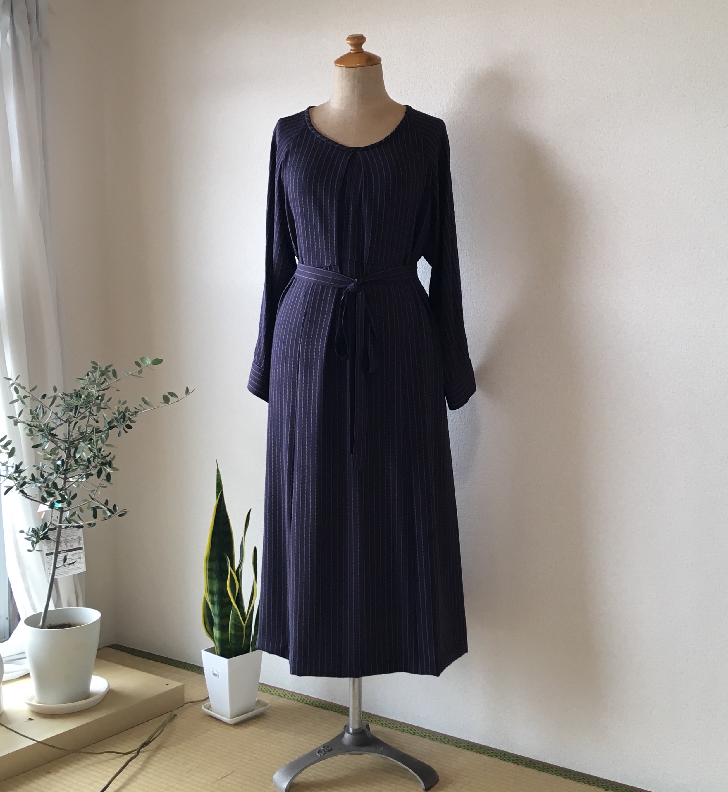 着物リメイク 小紋 紺色のワンピース Op 002 きものリメイク 華