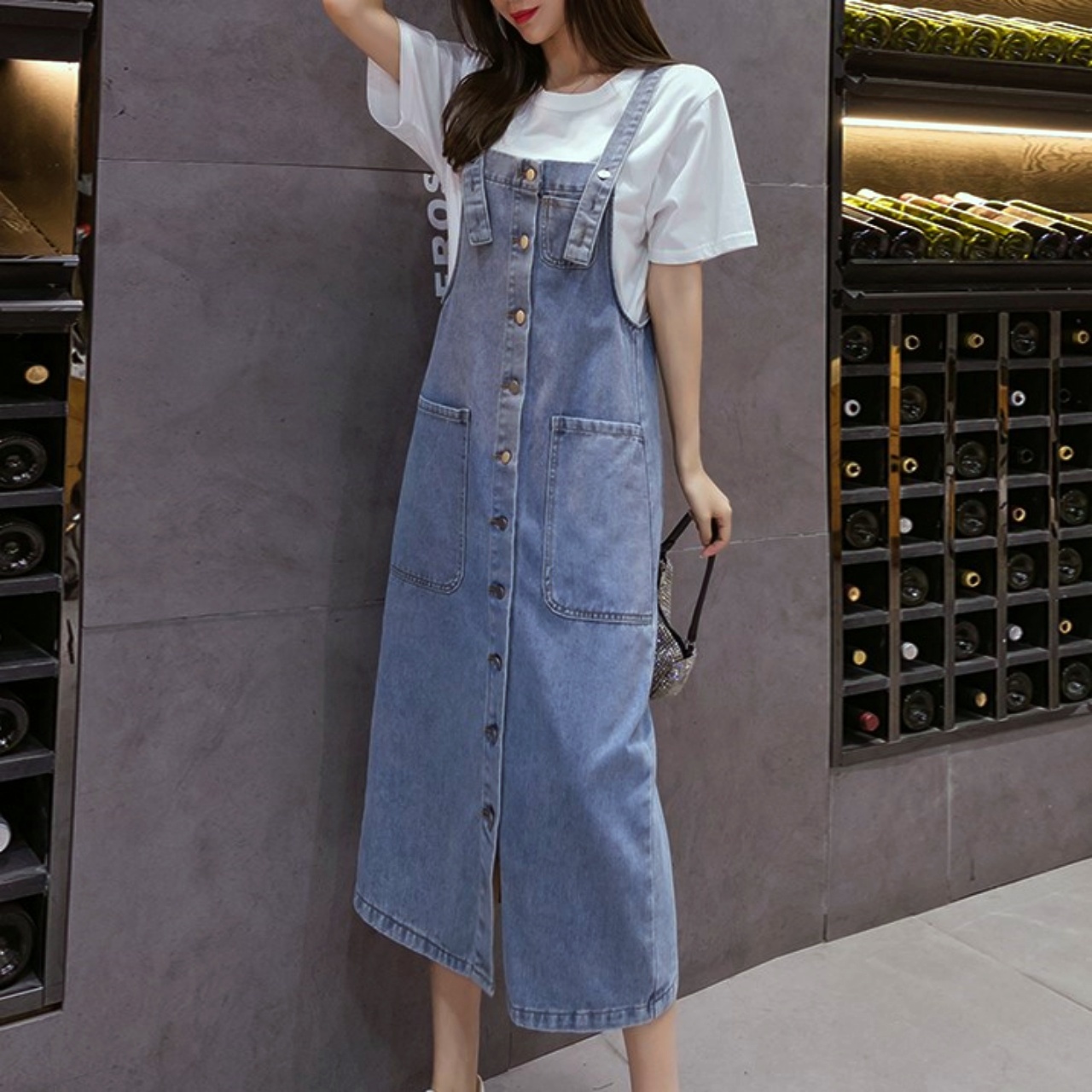 送料無料 ワンピース レディース オーバーオール スカートオール デニムワンピース デニムスカート おしゃれ 大人可愛い 膝下 ひざ下 ミディアム丈 袖なし 個性的 大きいサイズ ボタン 襟なし カジュアル 青 水色 ブルー 大人かわいい こなれ感 インスタ映え ロング