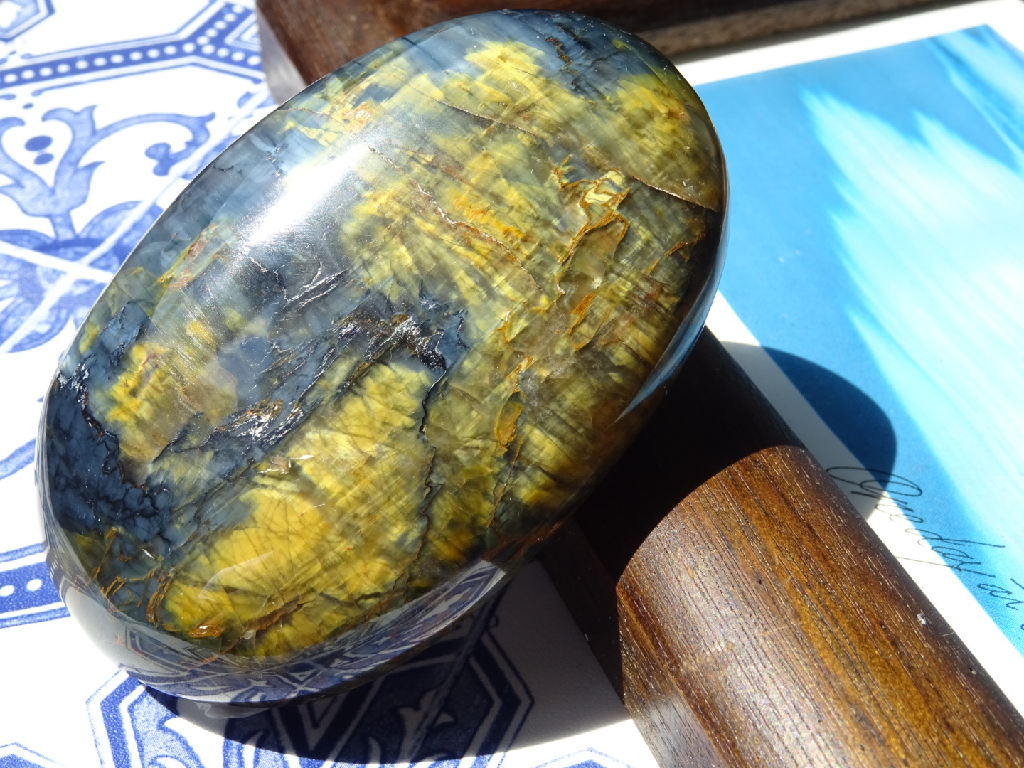 嵐の女神 ゴールデンピーターサイト テンペストストーン タンブル 虹石屋