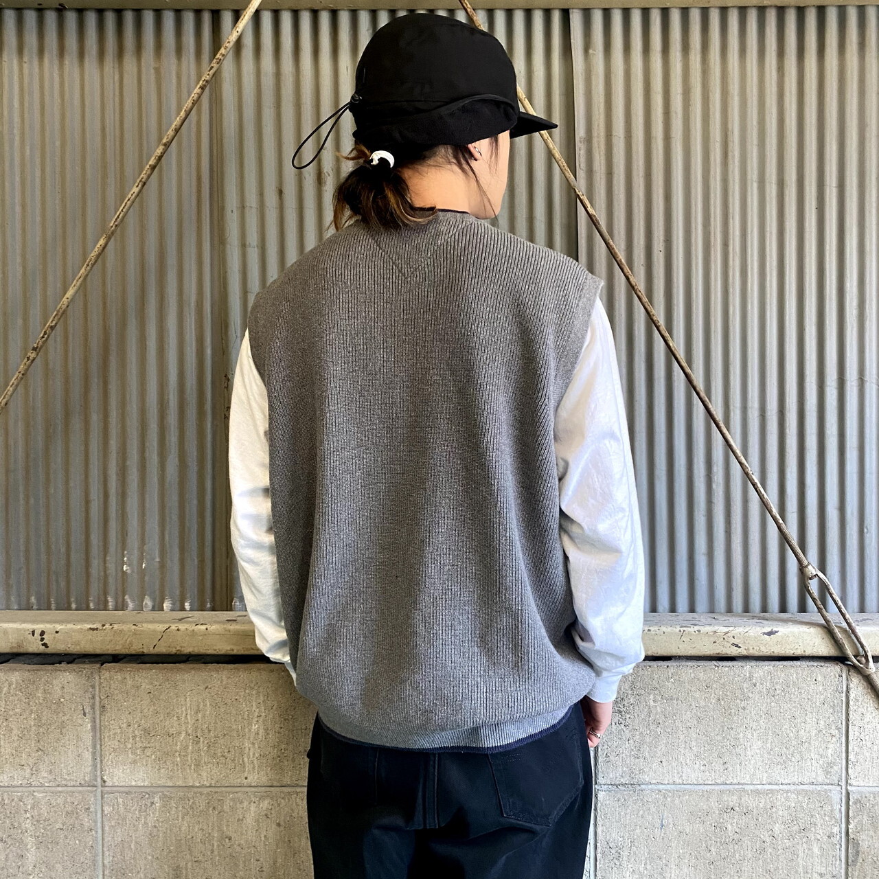 Tommy Hilfiger トミーヒルフィガー コットンニットベスト メンズl 古着 グレー ニットセーター Cave 古着屋 公式 古着通販サイト