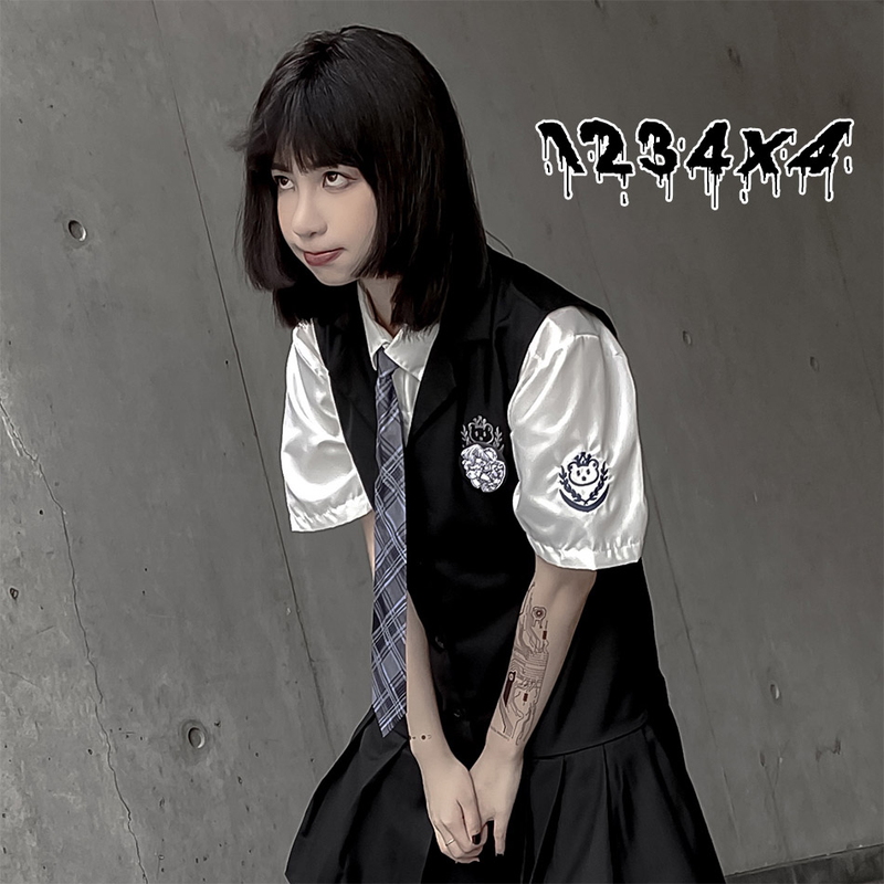 ゴスロリ系 半袖 シャツ ネクタイ付き 刺繍 女学園風 病み可愛い 韓国 オルチャン ロリィタ 原宿系 10代 代 天使と悪魔 サブカル系ファッション Seasonz