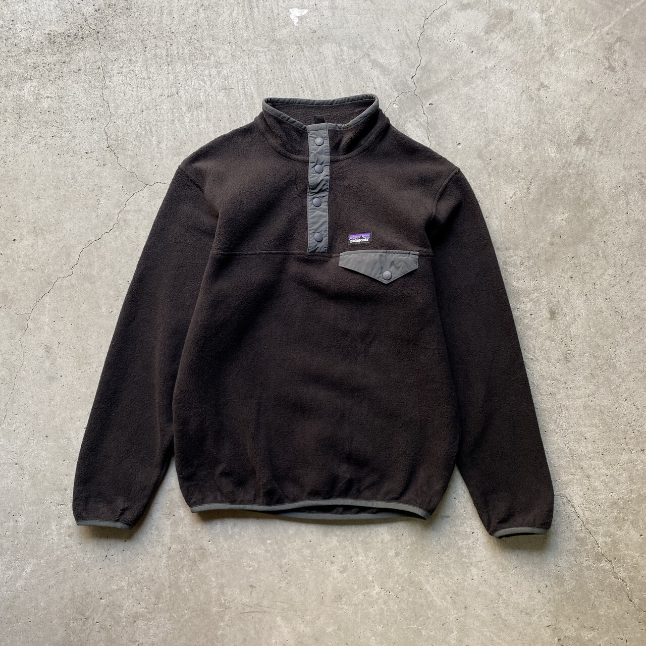 17年製 パタゴニア スナップt フリースプルオーバー キッズl 12歳 150cm レディースm相当 古着 子供服 Patagonia アウトドア ブラック 黒 アウトドアジャケット Sa30 Cave 古着屋 公式 古着通販サイト