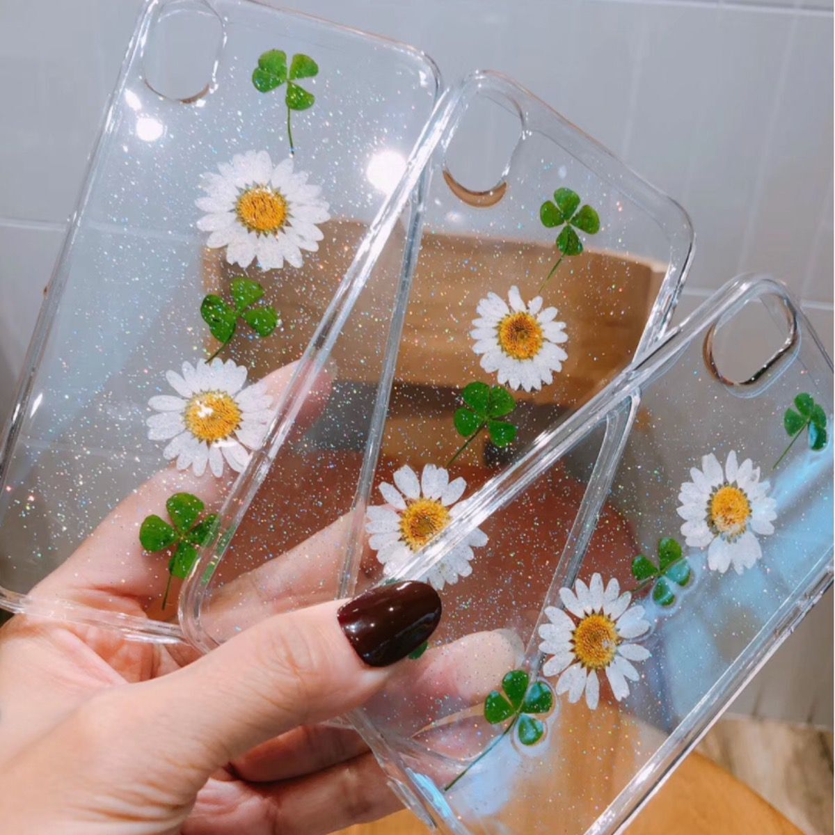 Iphone ケース 韓国 クリア 透明 押し花 ドライフラワー クローバー フラワー おしゃれ かわいい シンプル 個性的 面白い おもしろ ケース 可愛い お洒落 Iphone7 8 Iphonex Xs Iphonexr スマホケース 携帯ケース セレクトショップオンリーユー