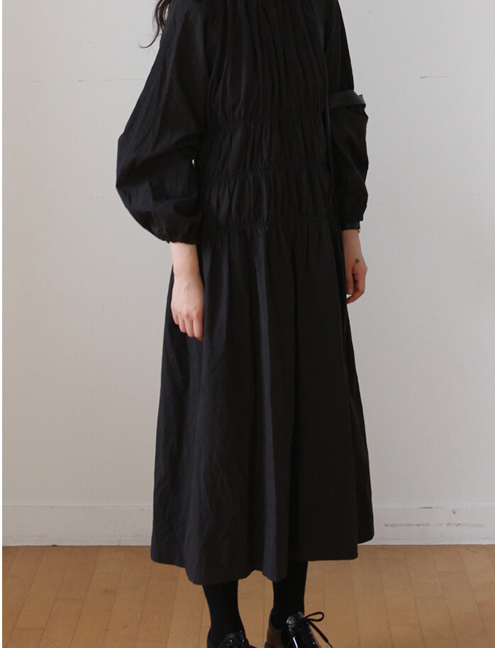 ワンピース レディース 長袖ワンピース 無地 シャーリング パフスリーブ シンプル カジュアル ン 大人可愛い きれいめ Happy Toon