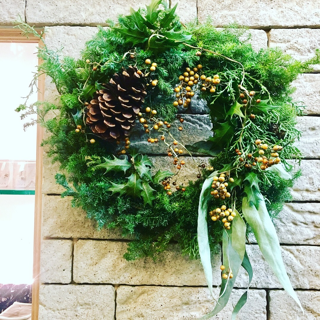 シンプルな冬のリース L ハルカゼフラワー